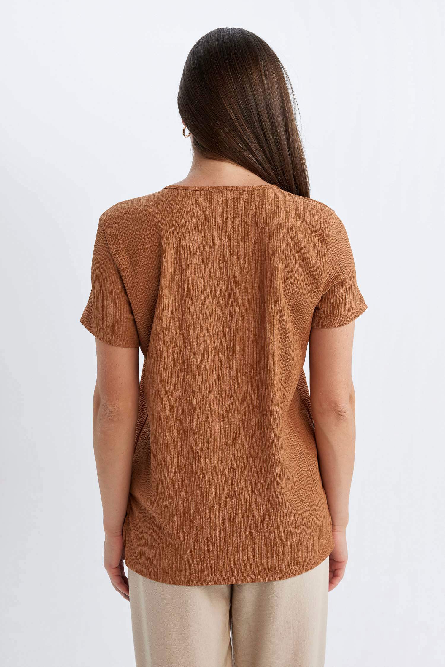 Bisiklet Yaka Kısa Kollu Tişört