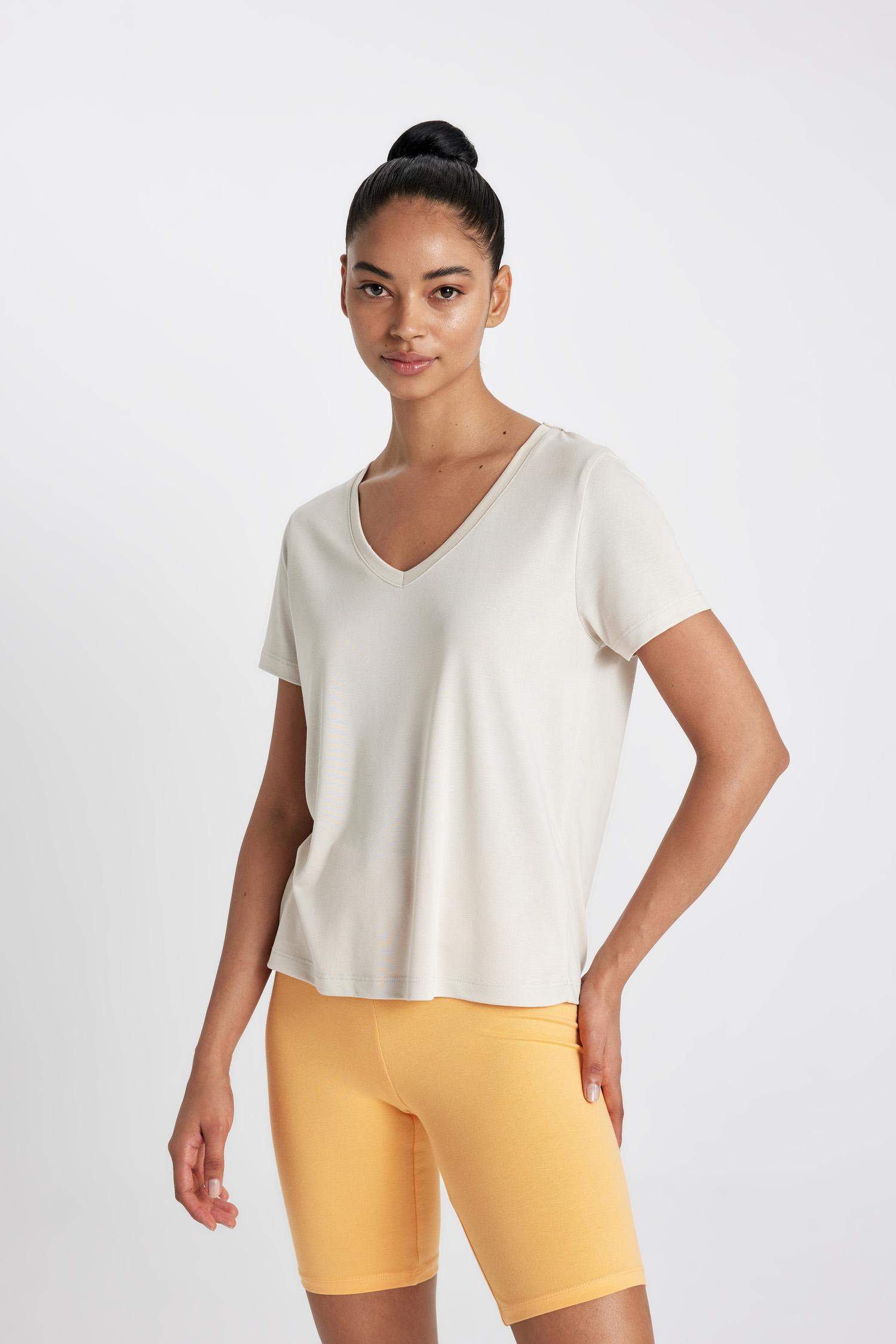 تيشيرت نص كم قصة عادية نسيج مشروط بياقة V من DeFactoFit