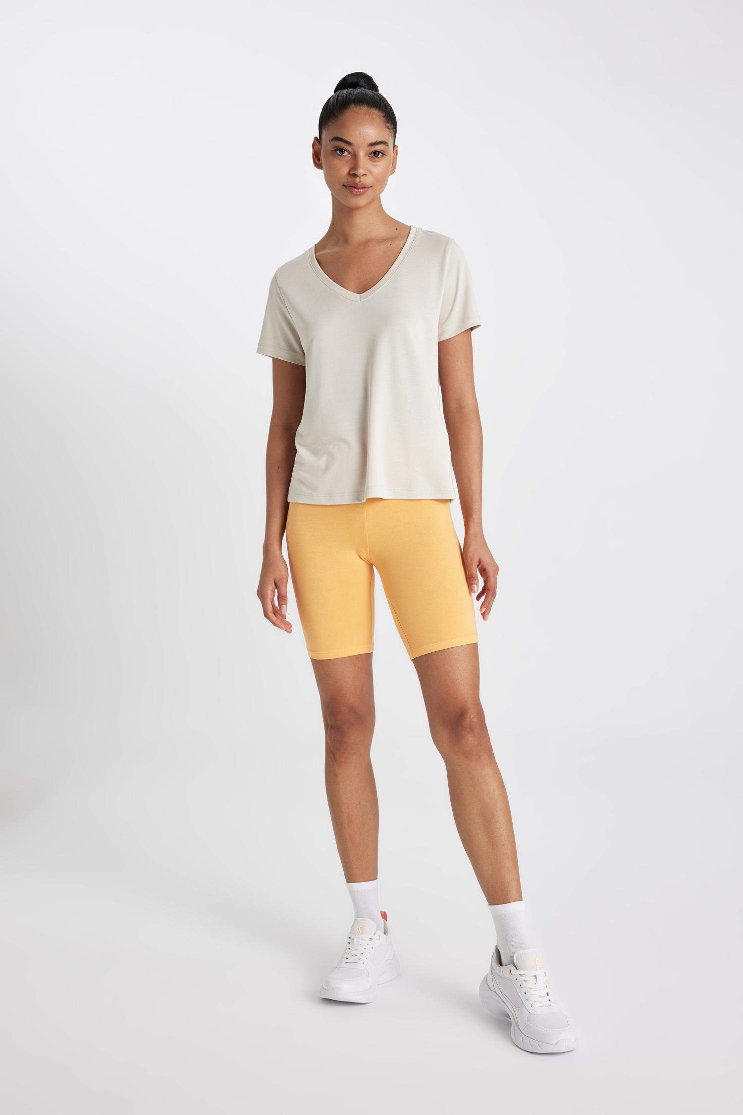 تيشيرت نص كم قصة عادية نسيج مشروط بياقة V من DeFactoFit