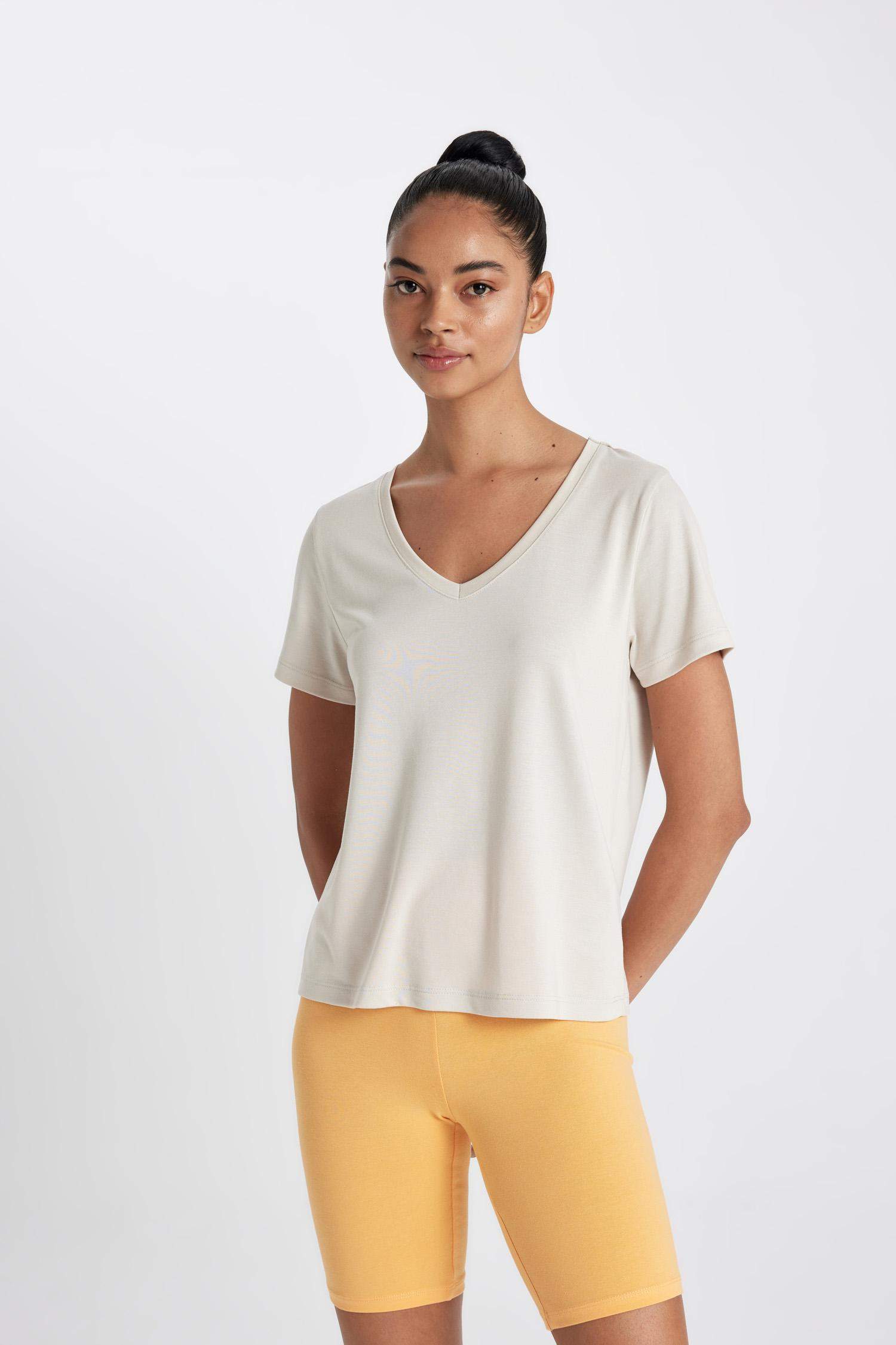 تيشيرت نص كم قصة عادية نسيج مشروط بياقة V من DeFactoFit