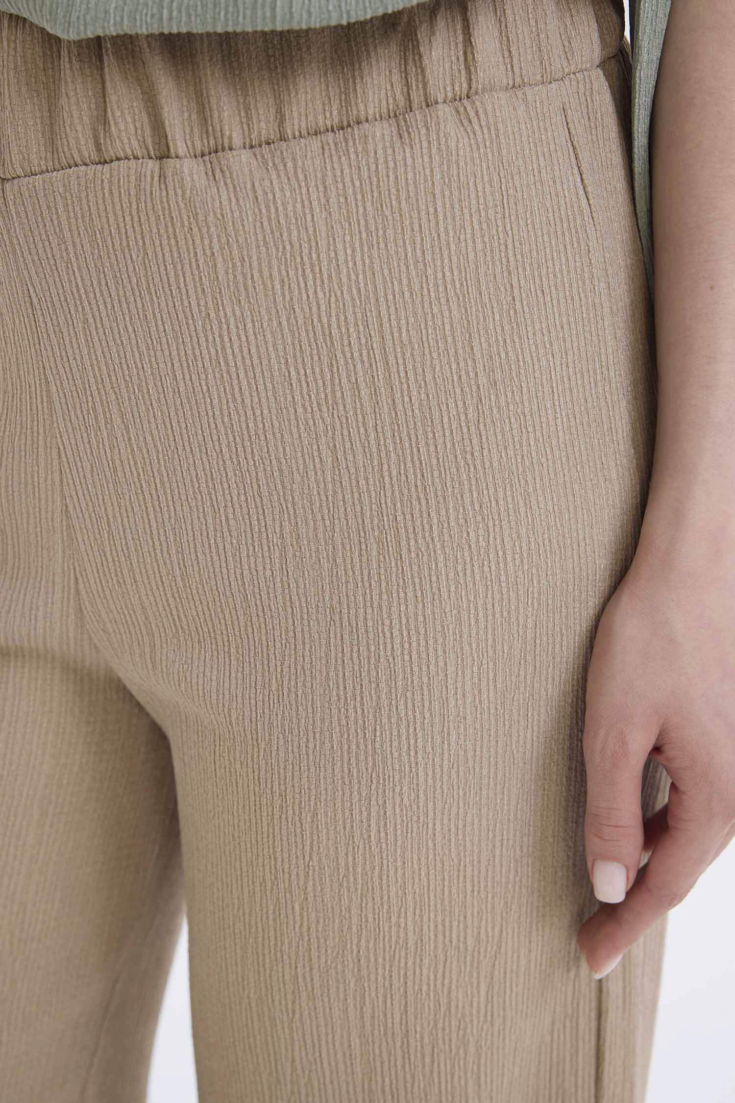 بنطرون برجل واسع وايد ليج منسوج