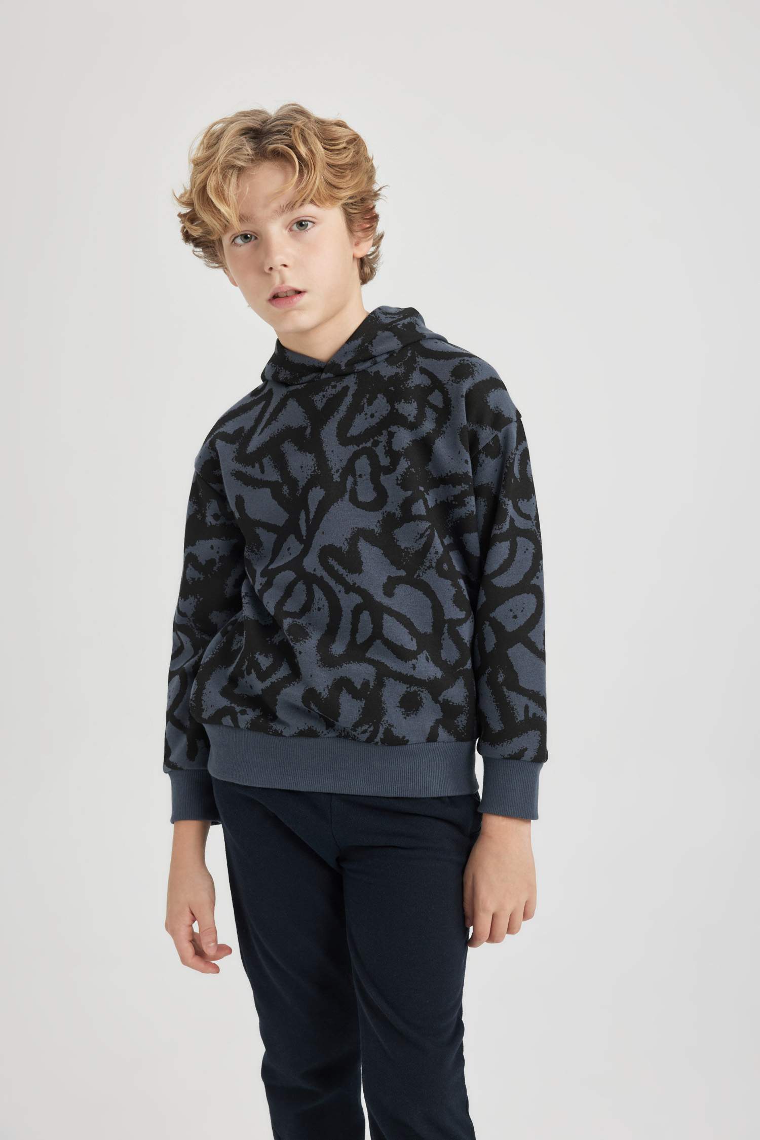 Erkek Çocuk Oversize Geniş Kalıp Desenli Kapüşonlu Sweatshirt