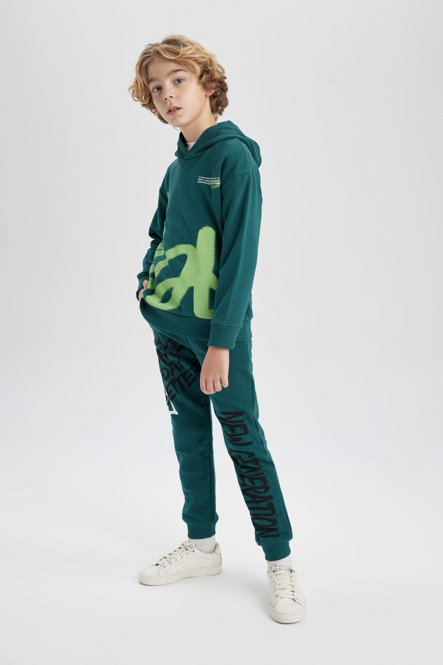 سويت شيرت اوفر سايز ولادي بغطاء للرأس