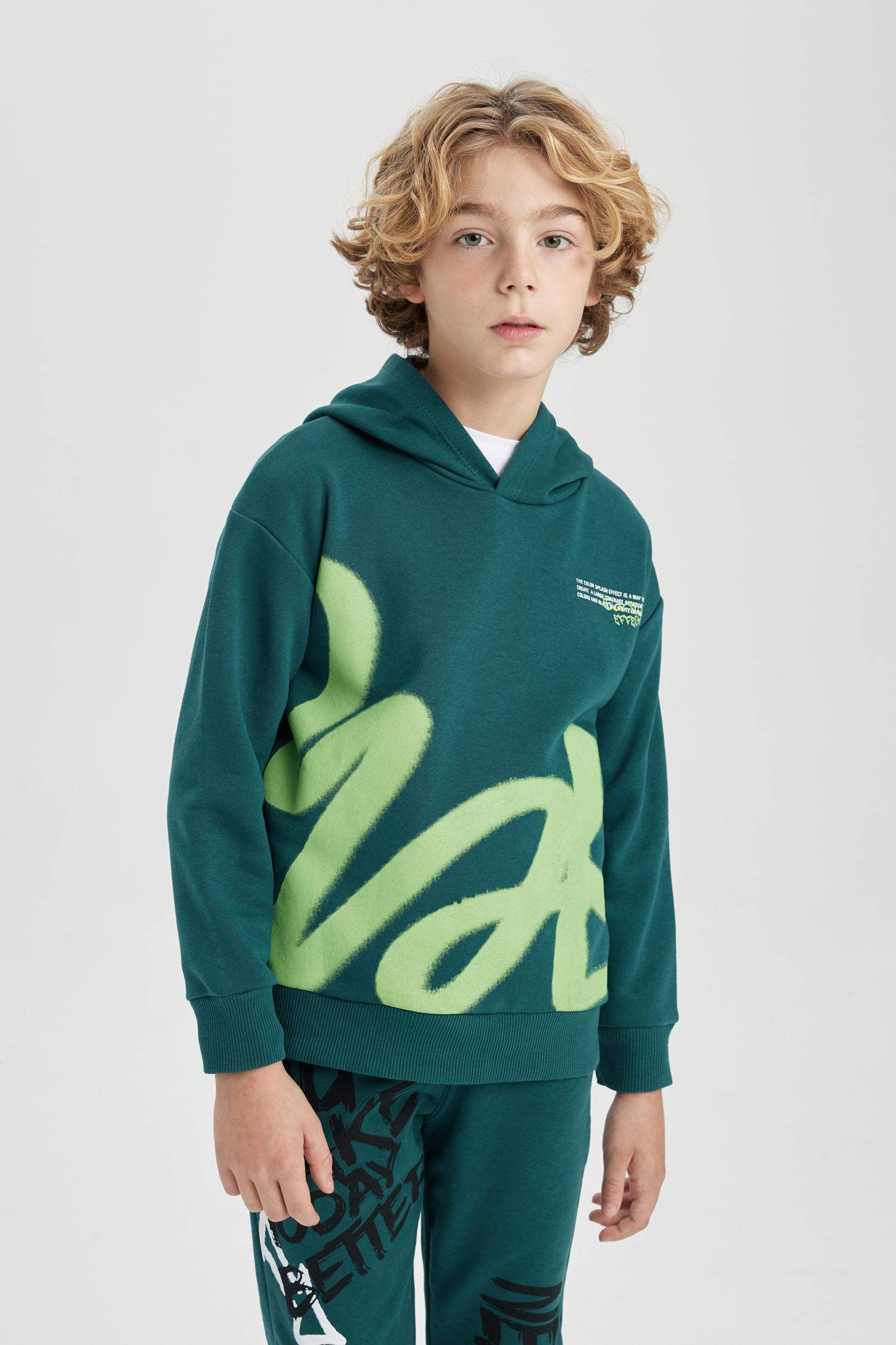 سويت شيرت اوفر سايز ولادي بغطاء للرأس