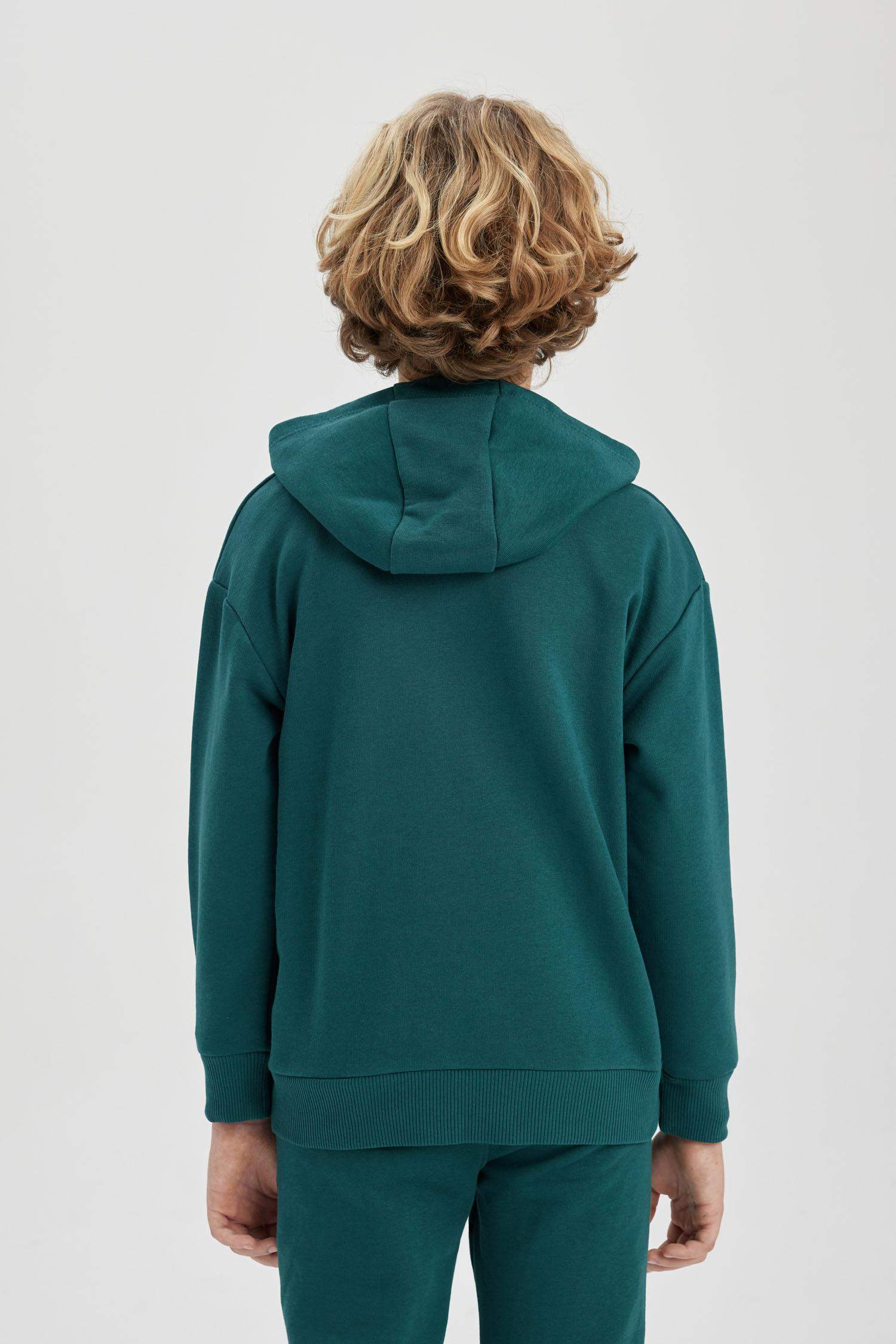 سويت شيرت اوفر سايز ولادي بغطاء للرأس