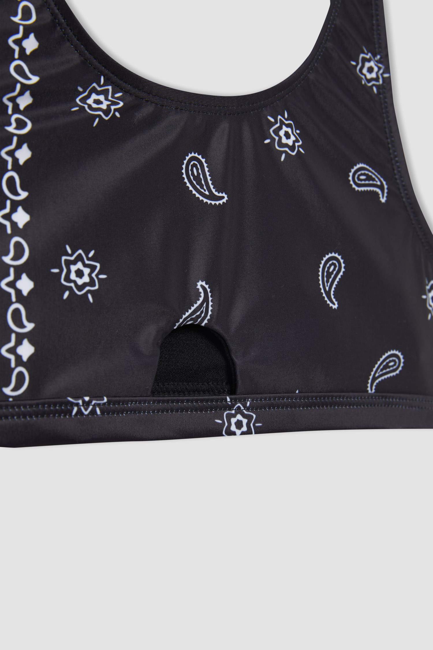 طقم بكيني بناتي - قطعتين