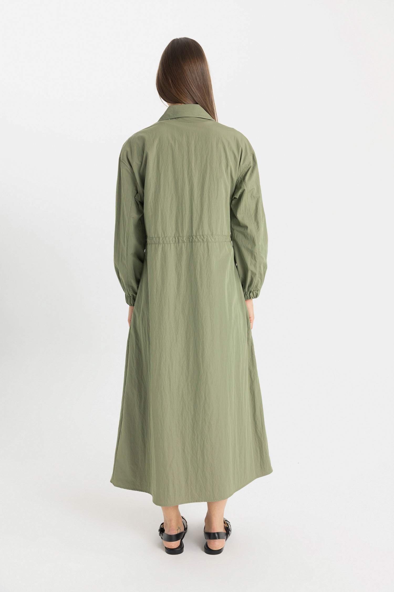 Robe Tissée à Manches Longues Col de Chemise