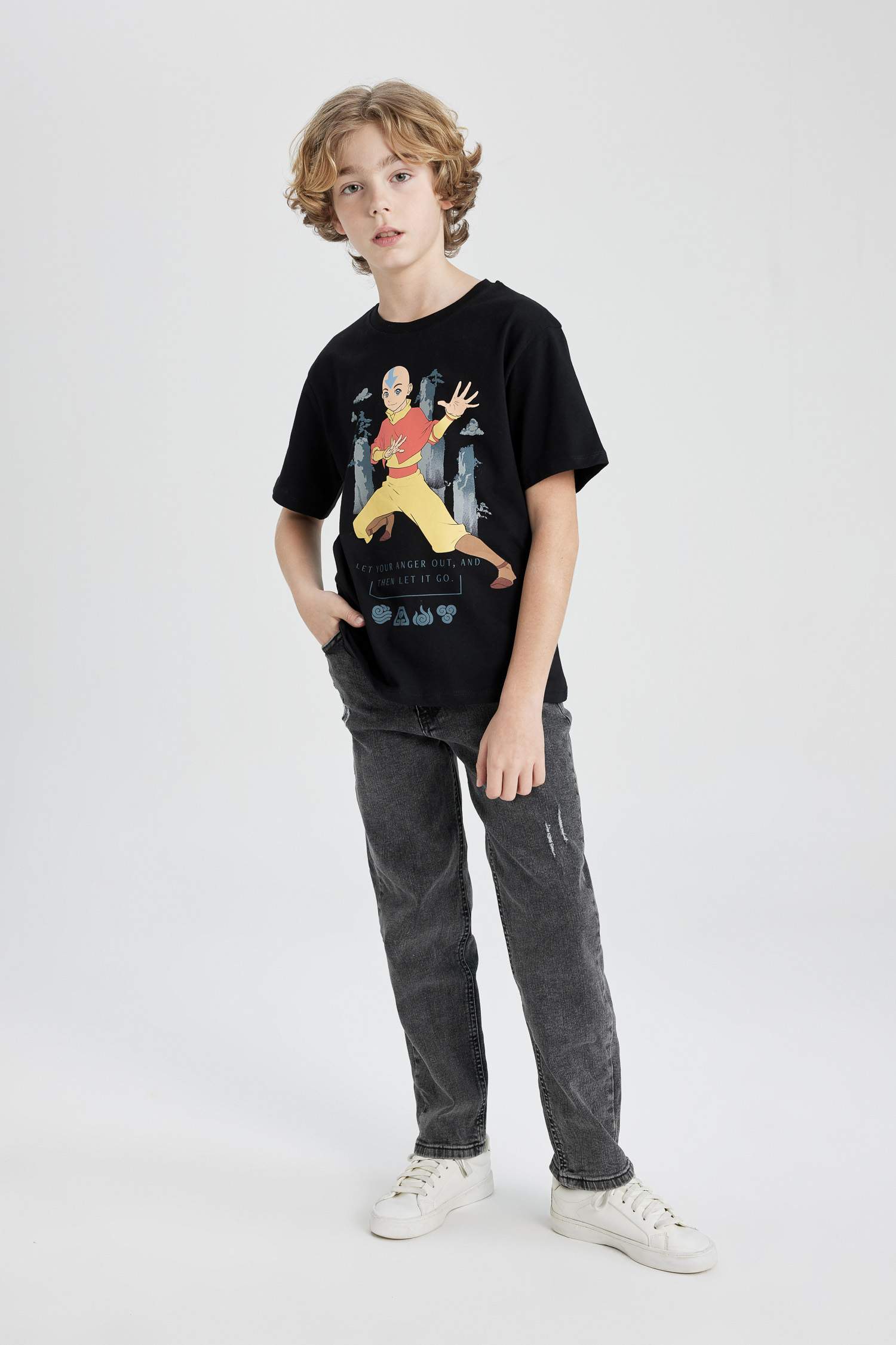 Erkek Çocuk Avatar the Last Airbender Bisiklet Yaka Kısa Kollu Tişört