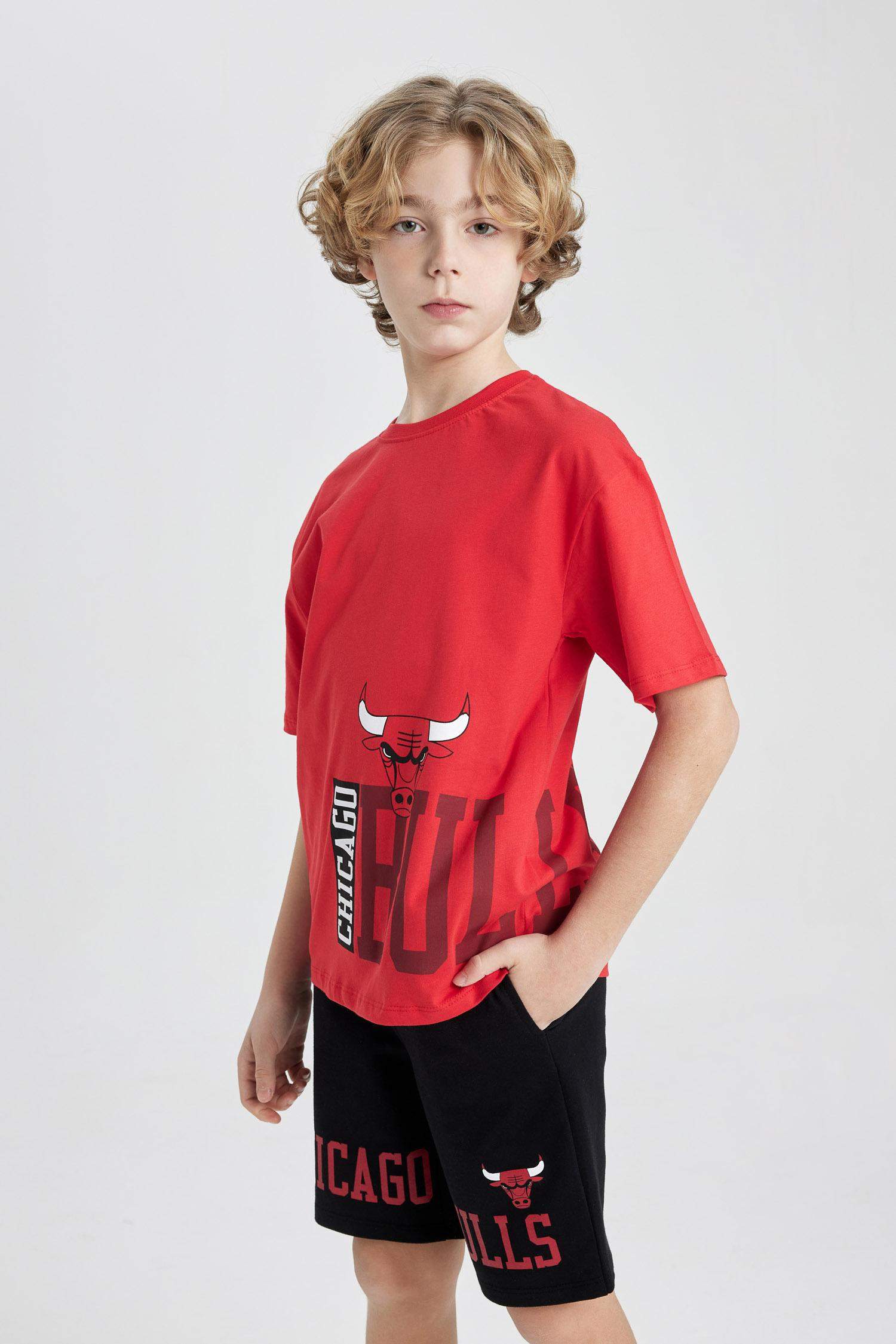Boy NBA Chicago Bulls Oversize Fit Short Sleeve T-Shirt