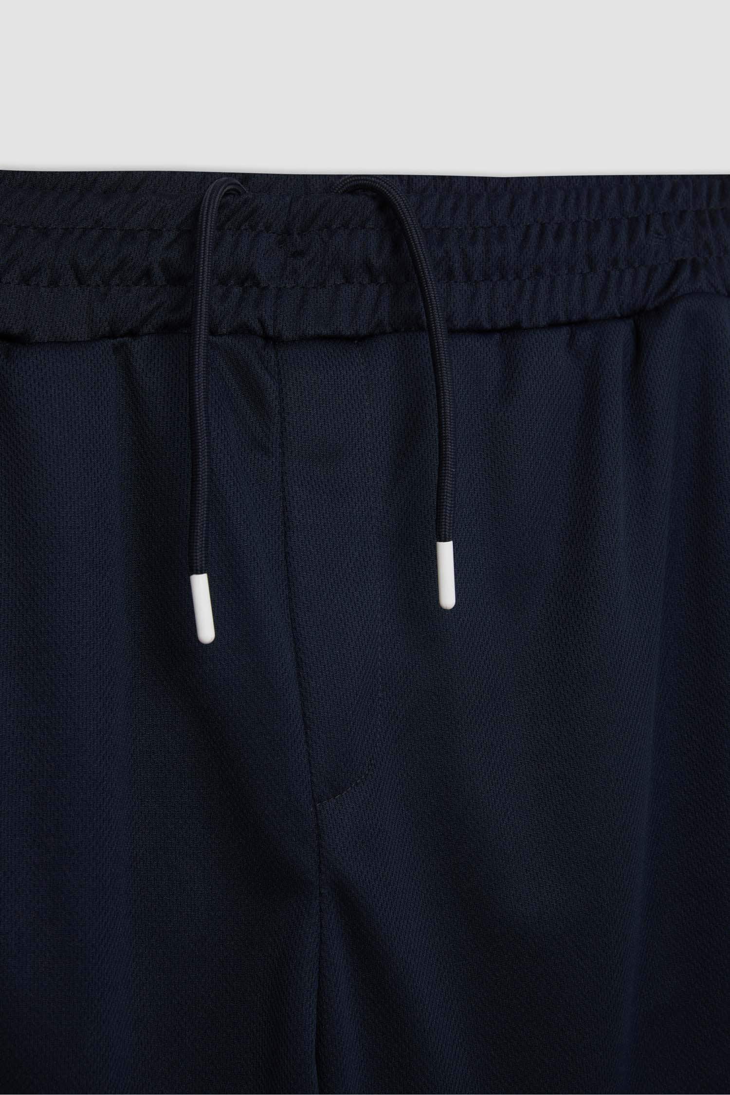 شورت رياضي قصير قصة عادية