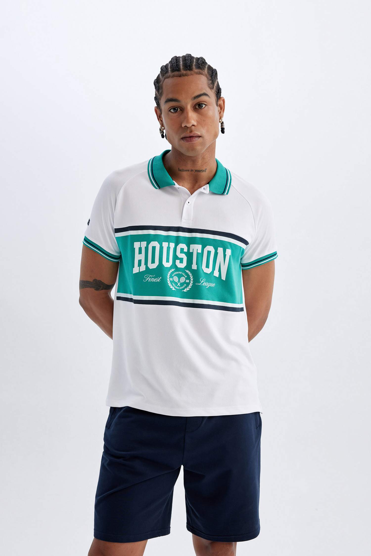 شورت رياضي كحلي قصير قصة عادية من DeFactoFit