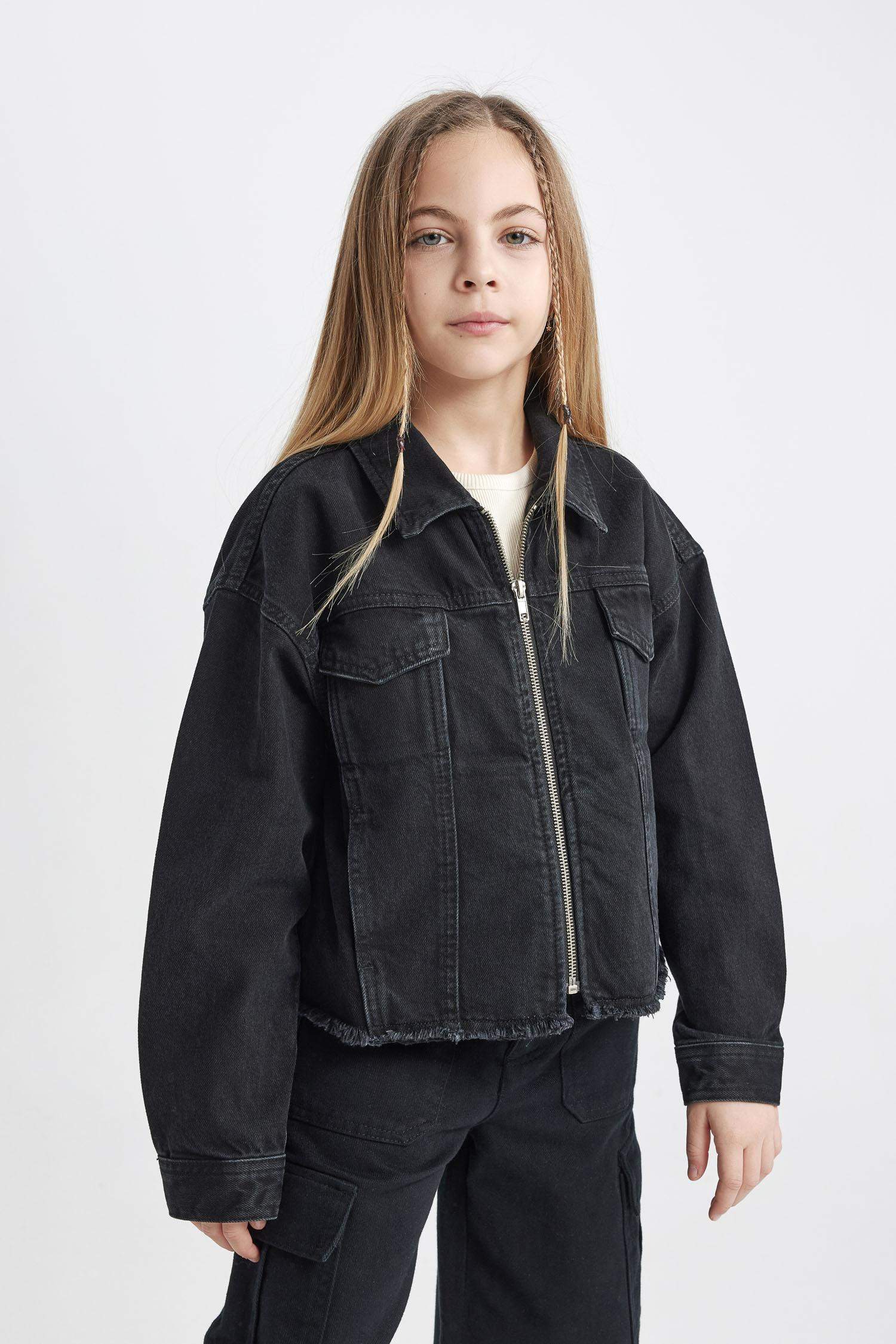 Қыздарға қысқартылған пішім Куртка