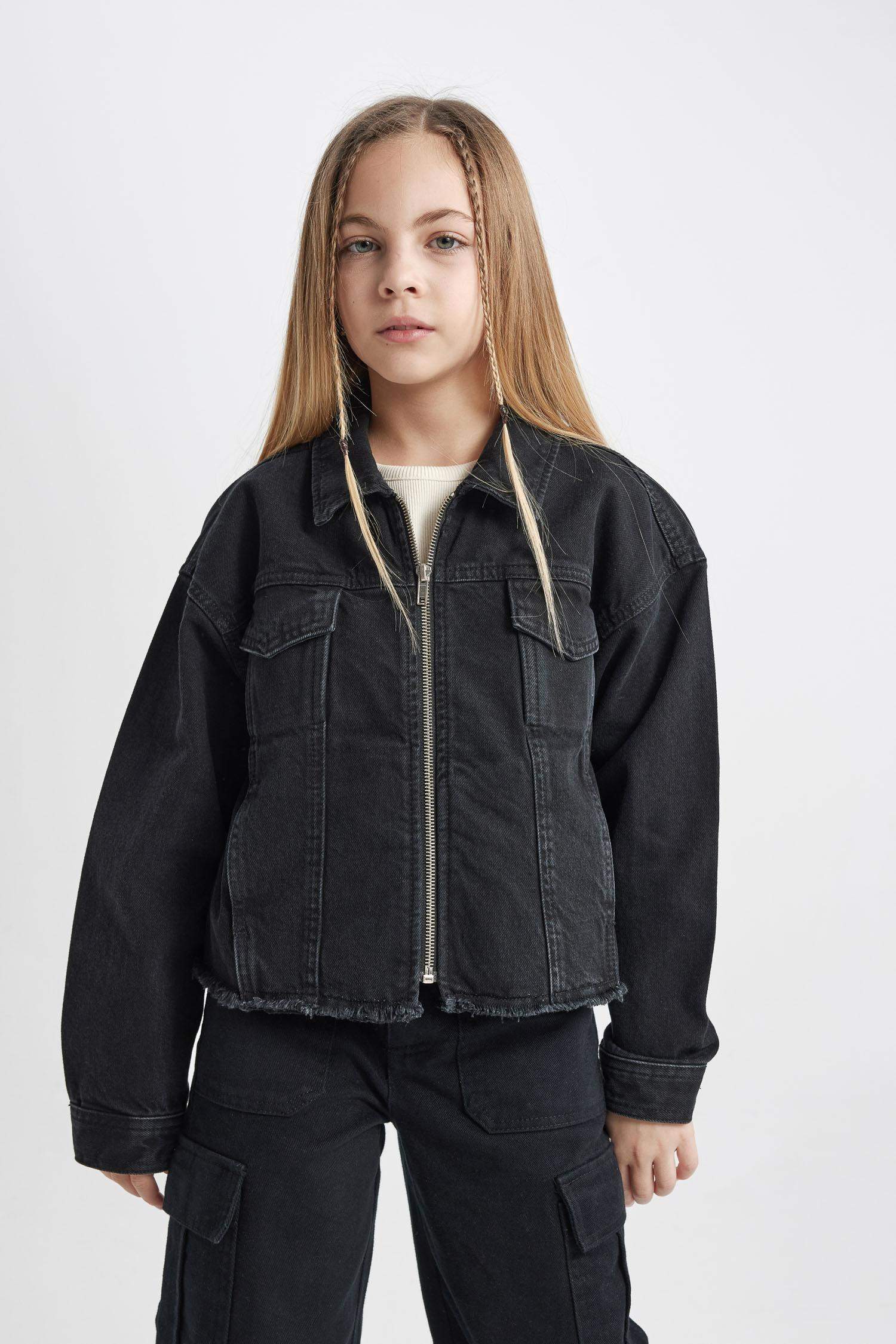 Қыздарға қысқартылған пішім Куртка