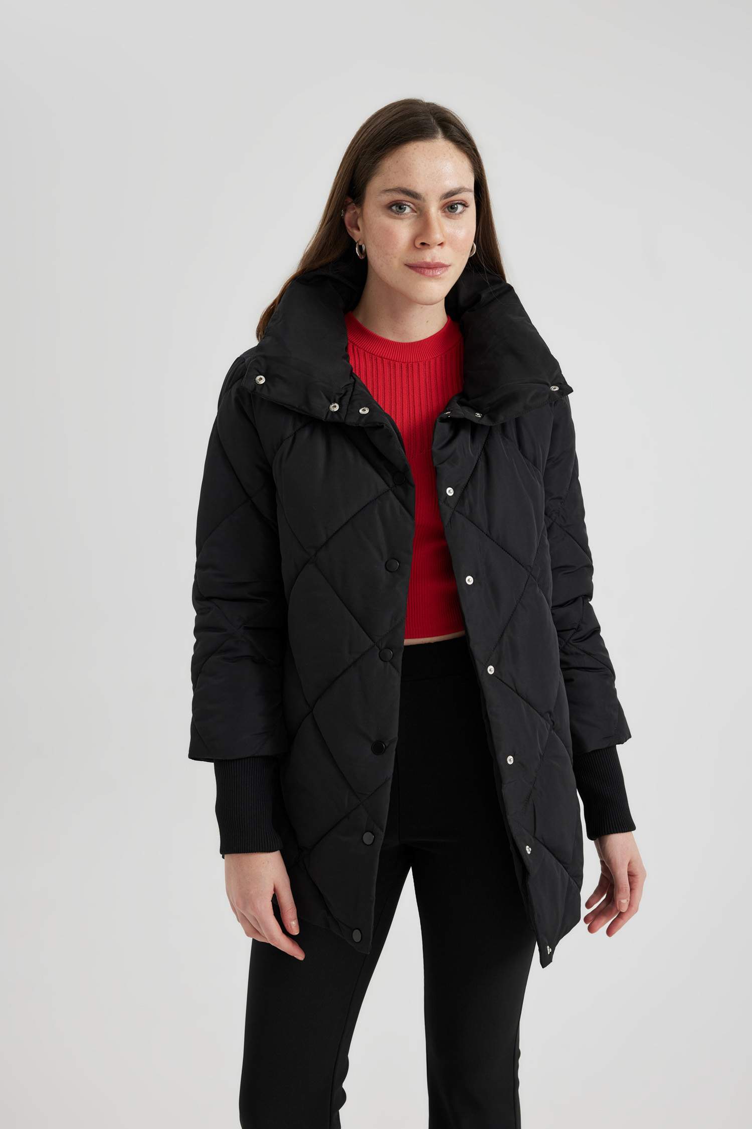 Su İtici Uzun Şişme Mont Dik Yaka Kapitoneli Çıtçıtlı Cepli Hafif