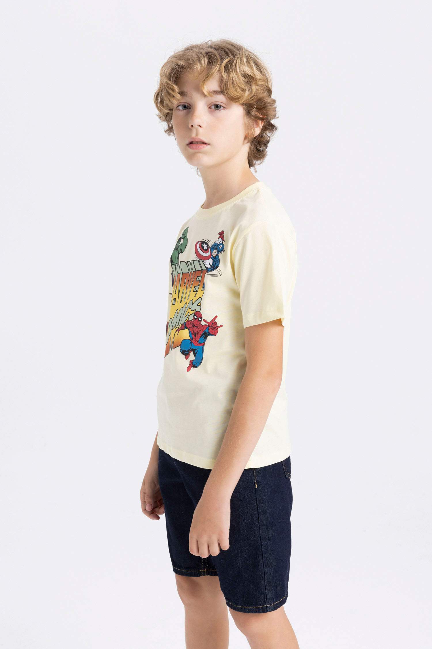 تيشيرت ولادي نص كم قصة عادية من مارفل