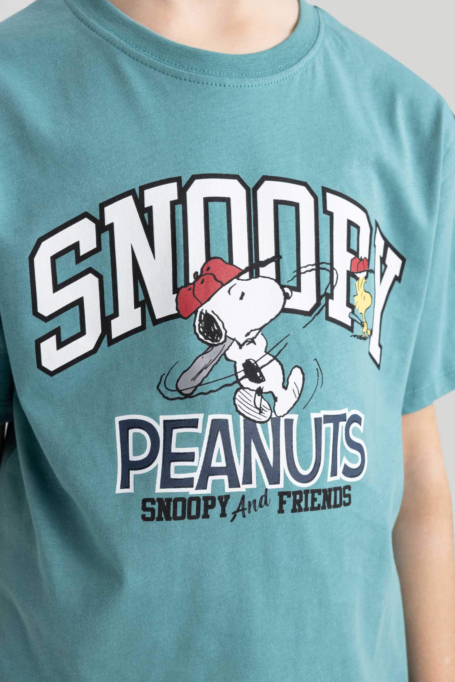 t shirt snoopy pull and bear