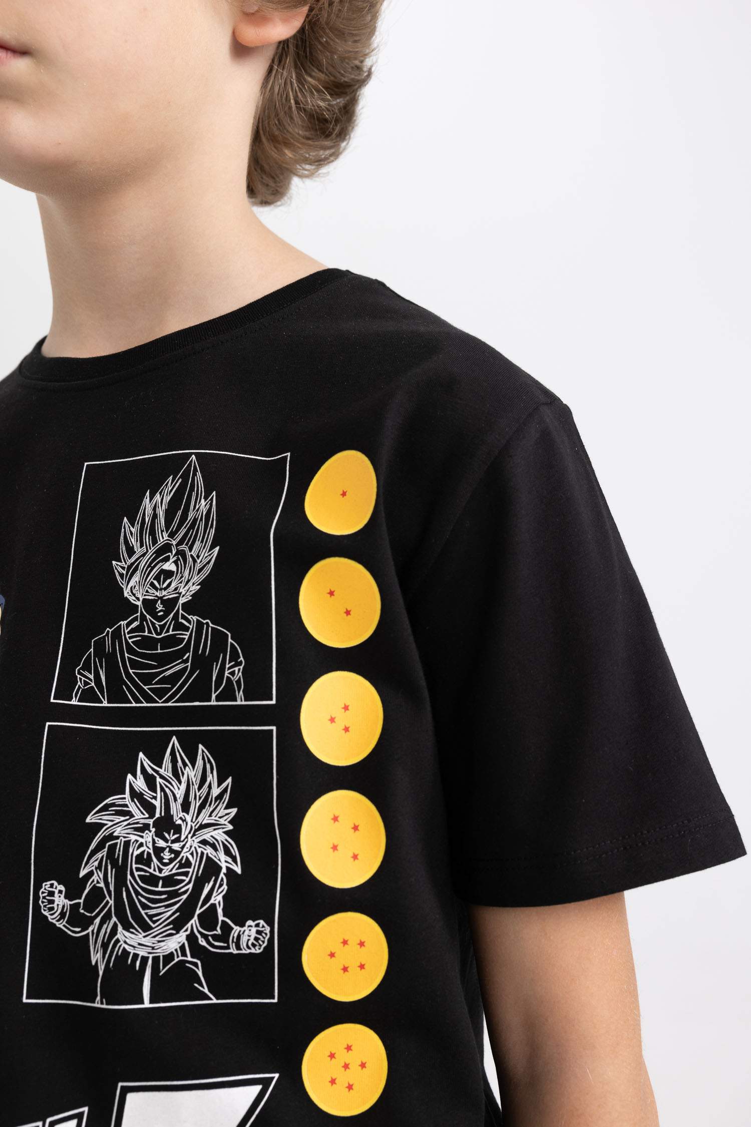 تيشيرت ولادي نص ردن قصة عادية بياخة مستديرة