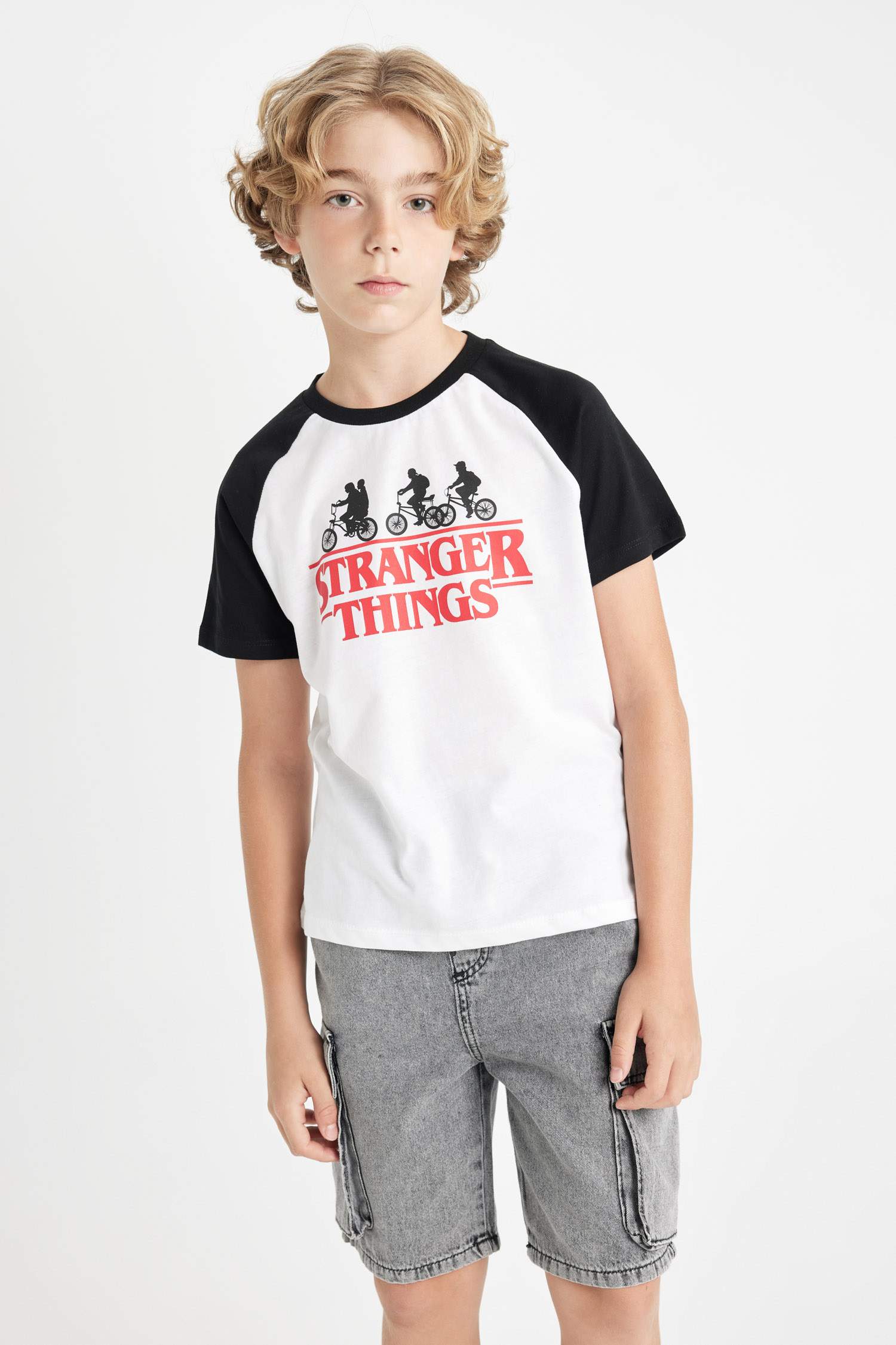 Erkek Çocuk Stranger Things Bisiklet Yaka Kısa Kollu Tişört