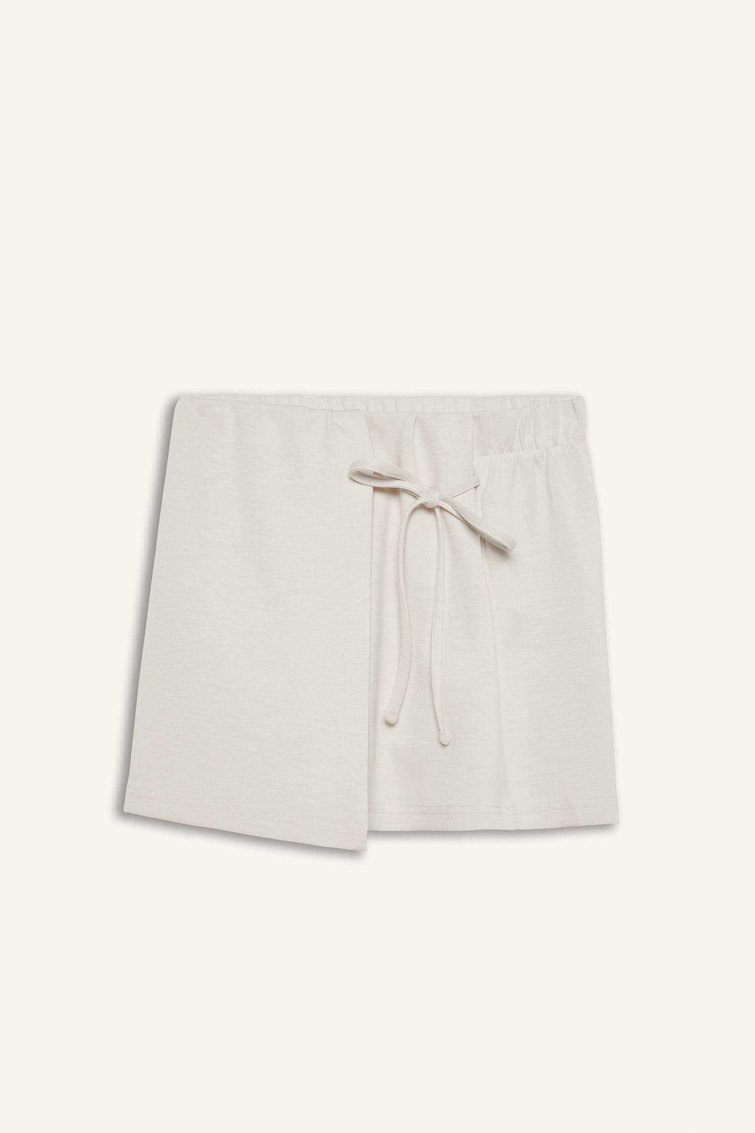 DeFactoFit Standart Fit Kısa Paça Modal Şort Etek