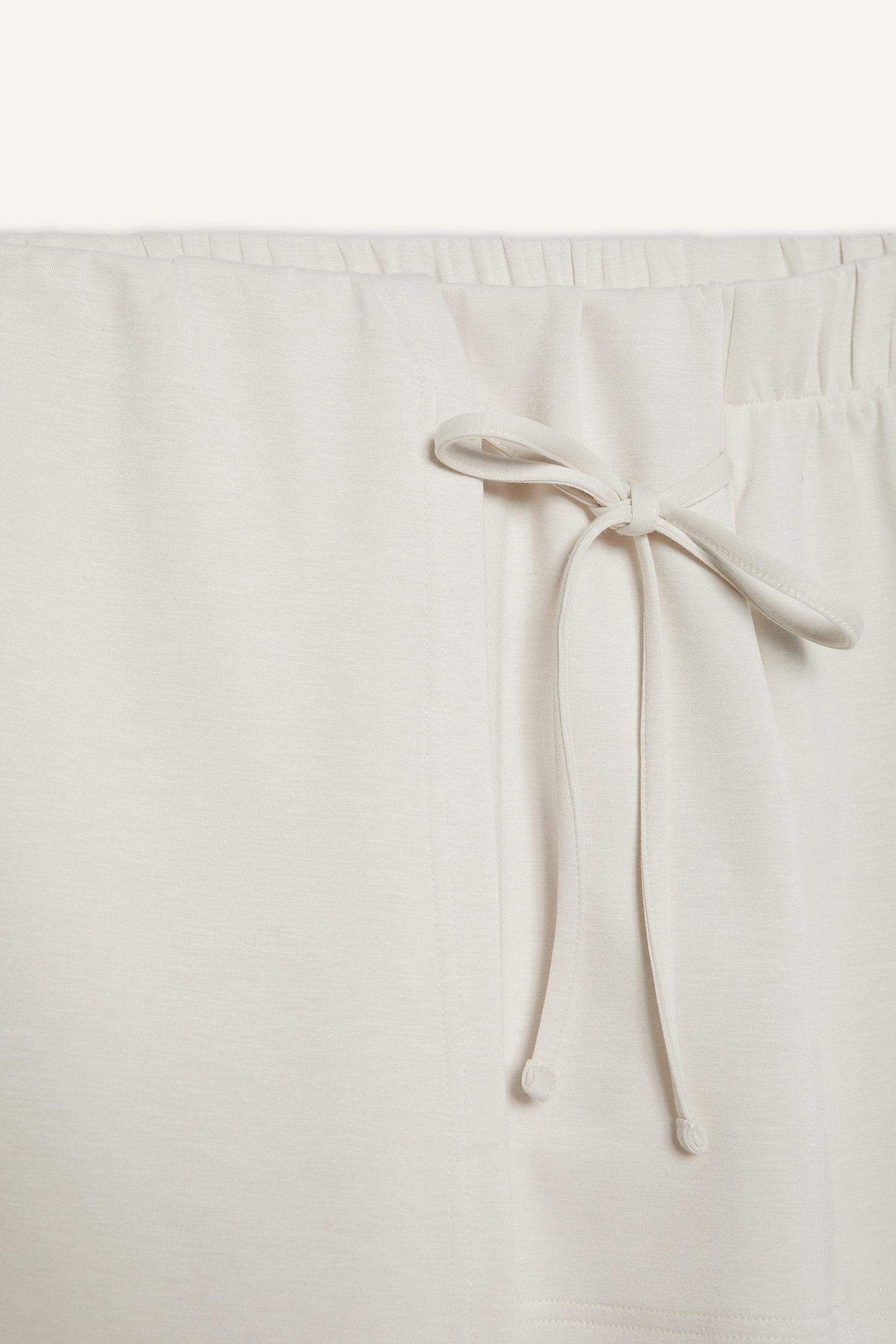 DeFactoFit Standart Fit Kısa Paça Modal Şort Etek