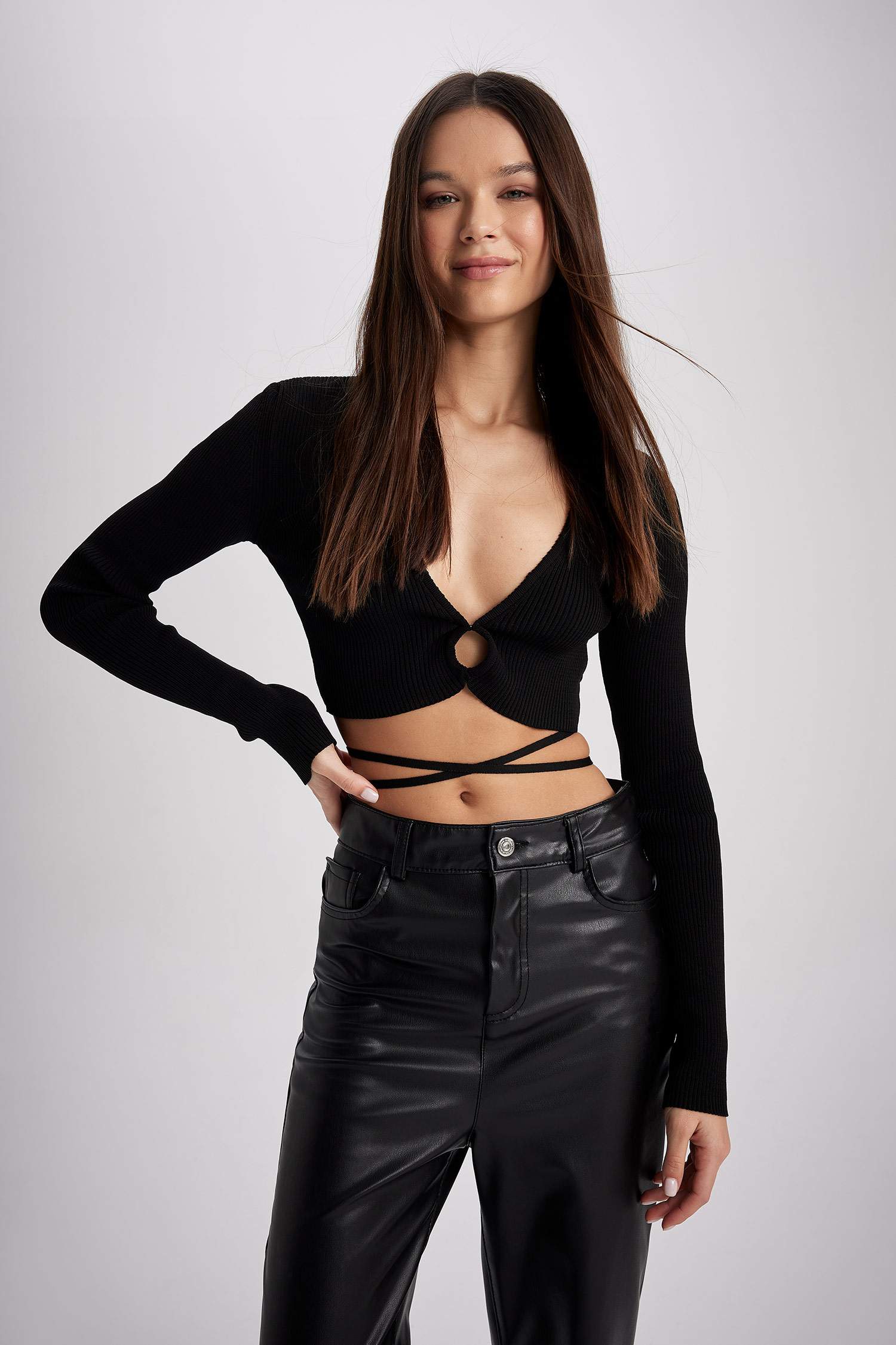 Slim Fit V Neck Knitted Pullover