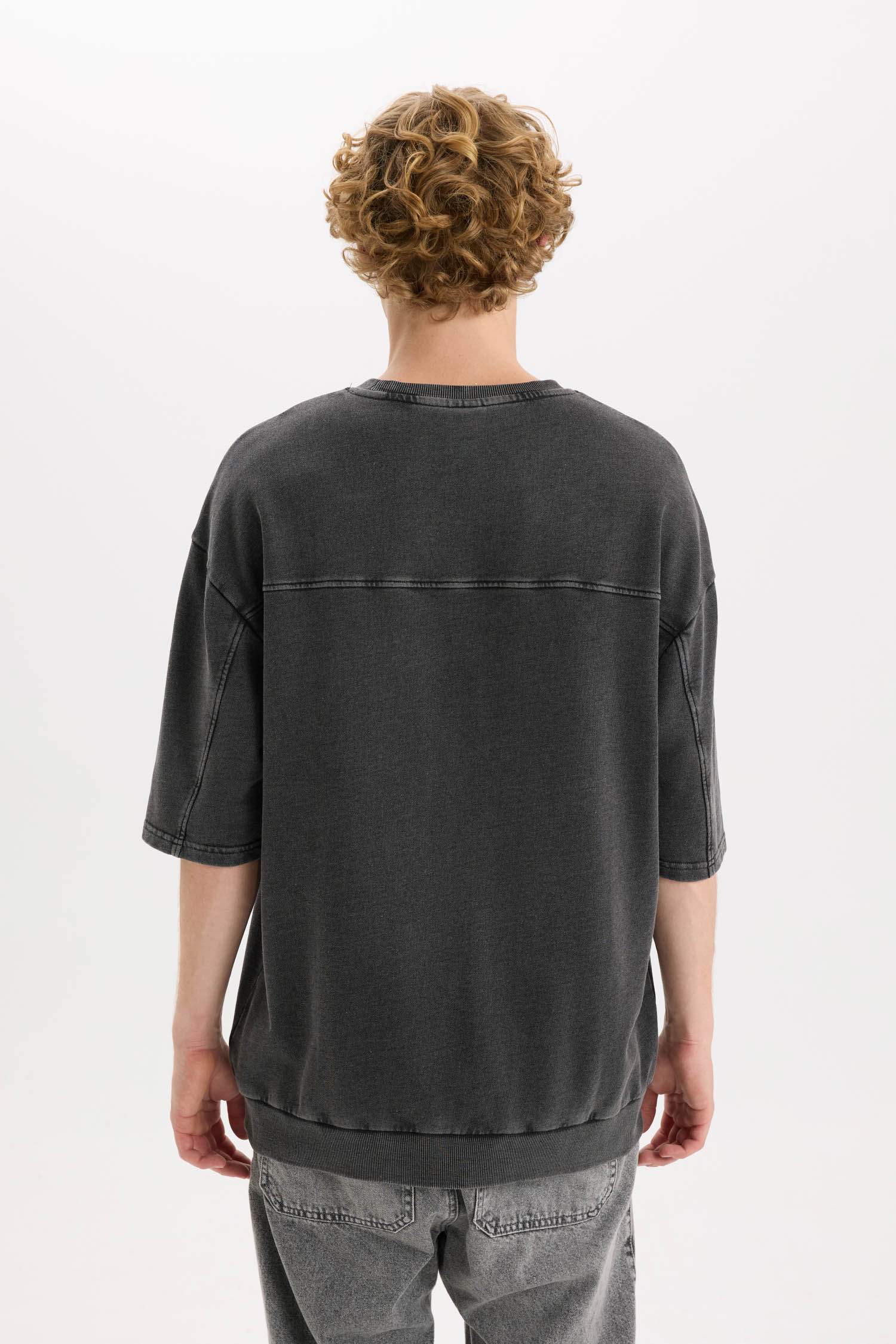 Loose Fit Crew Neck Washed Effect T-Shirt