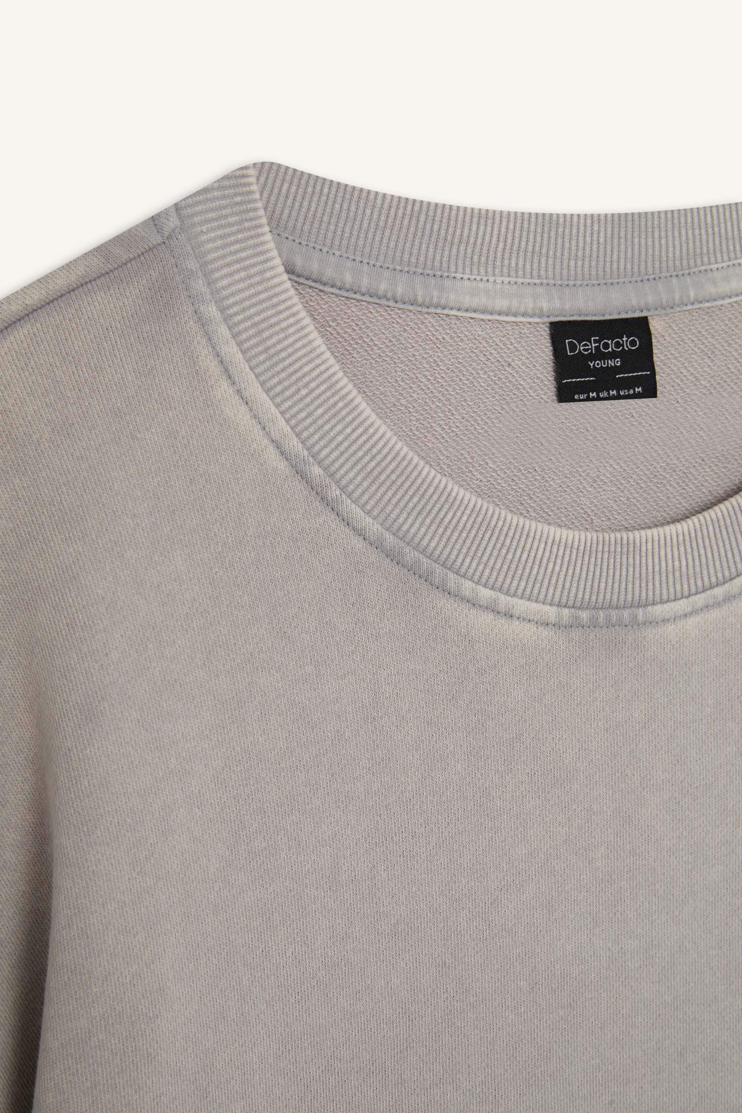 Loose Fit Bisiklet Yaka Yıkamalı Soluk Efektli Kısa Kollu Tişört