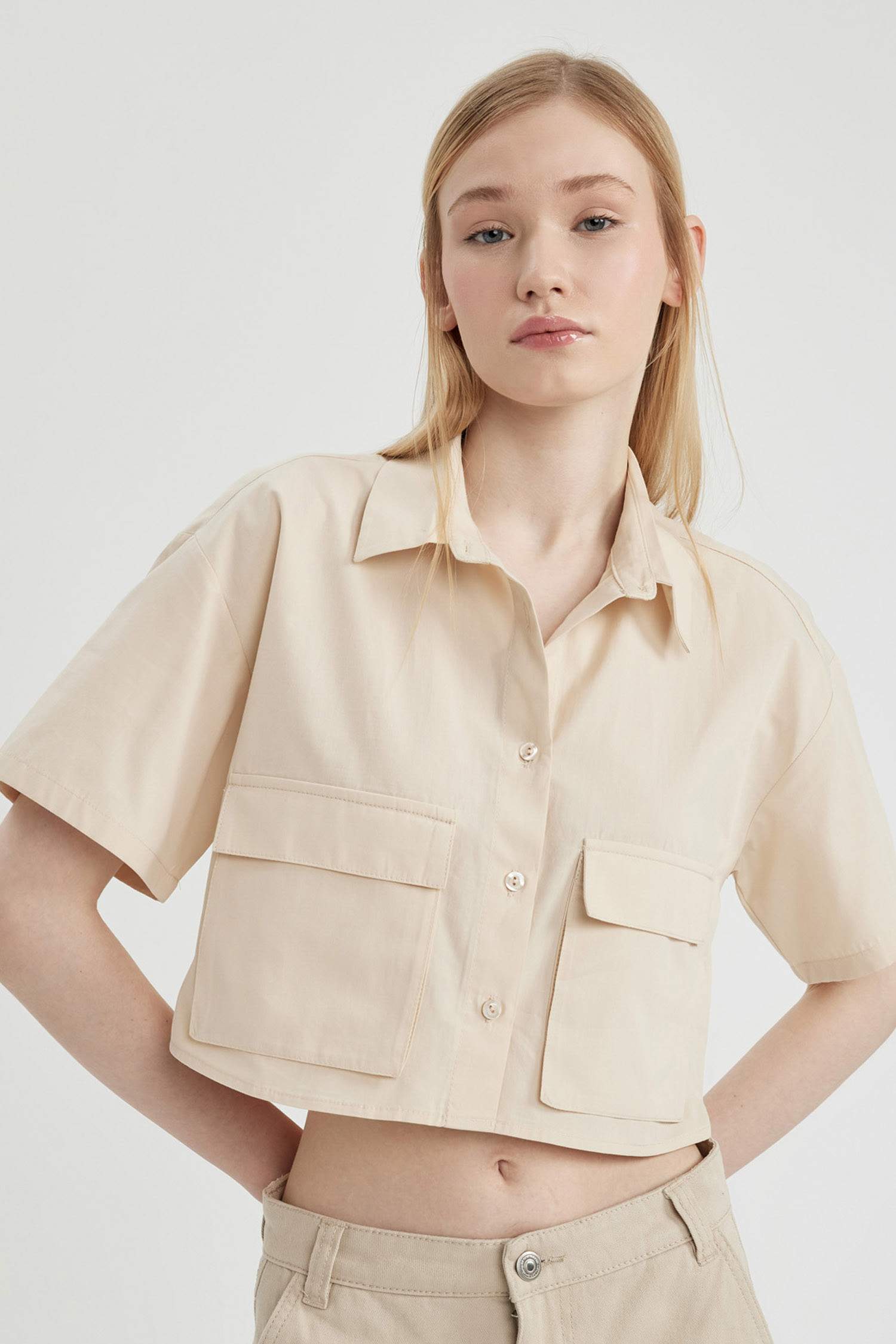 Oversize Fit Short Sleeve Crop Shirt