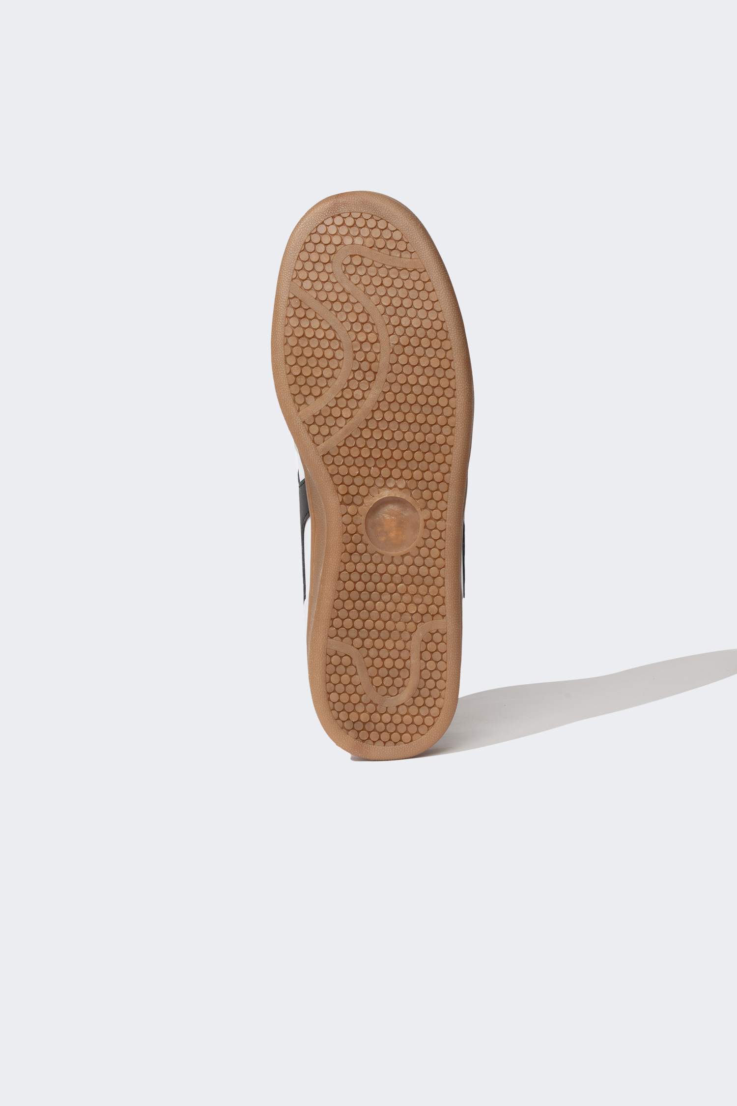 Man Flat Sole Faux Leather Sneakers