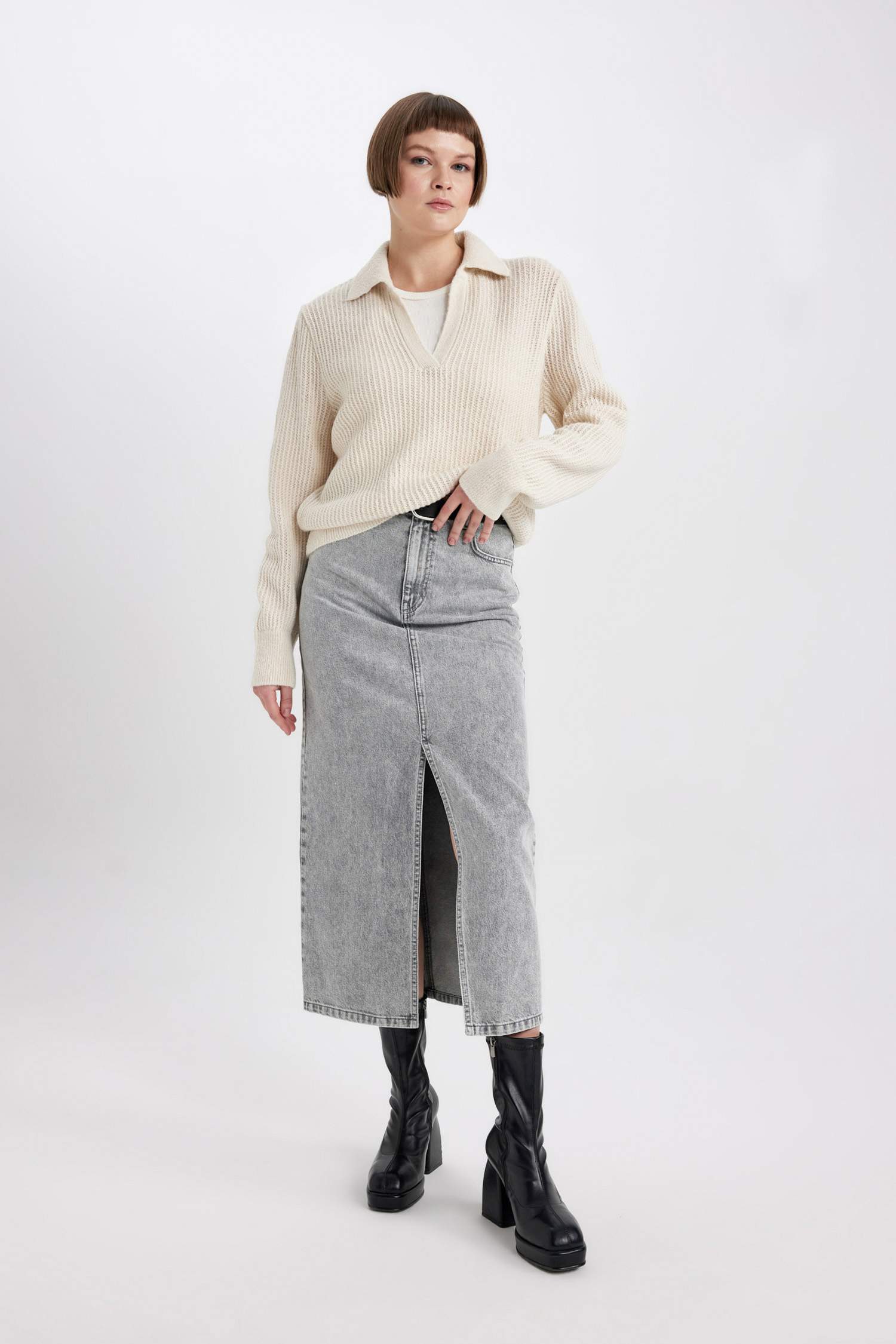 Relax Fit Polo Neck Lace Pullover