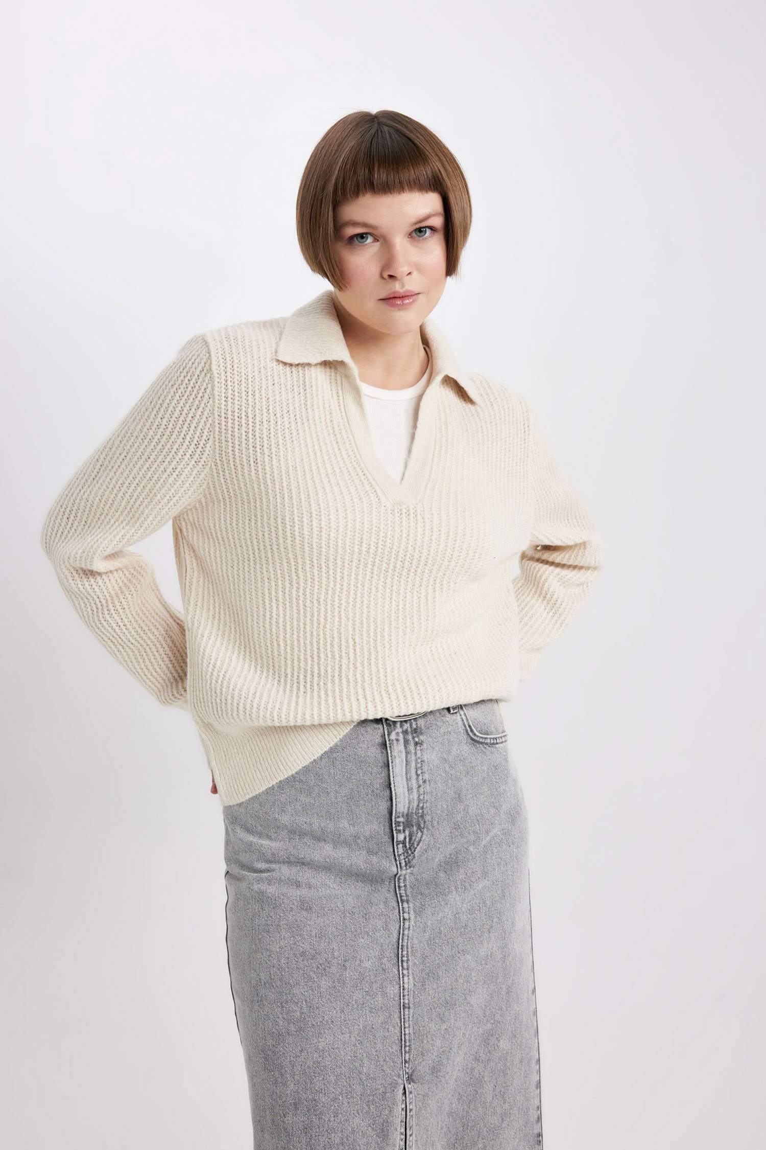 Relax Fit Polo Neck Lace Pullover