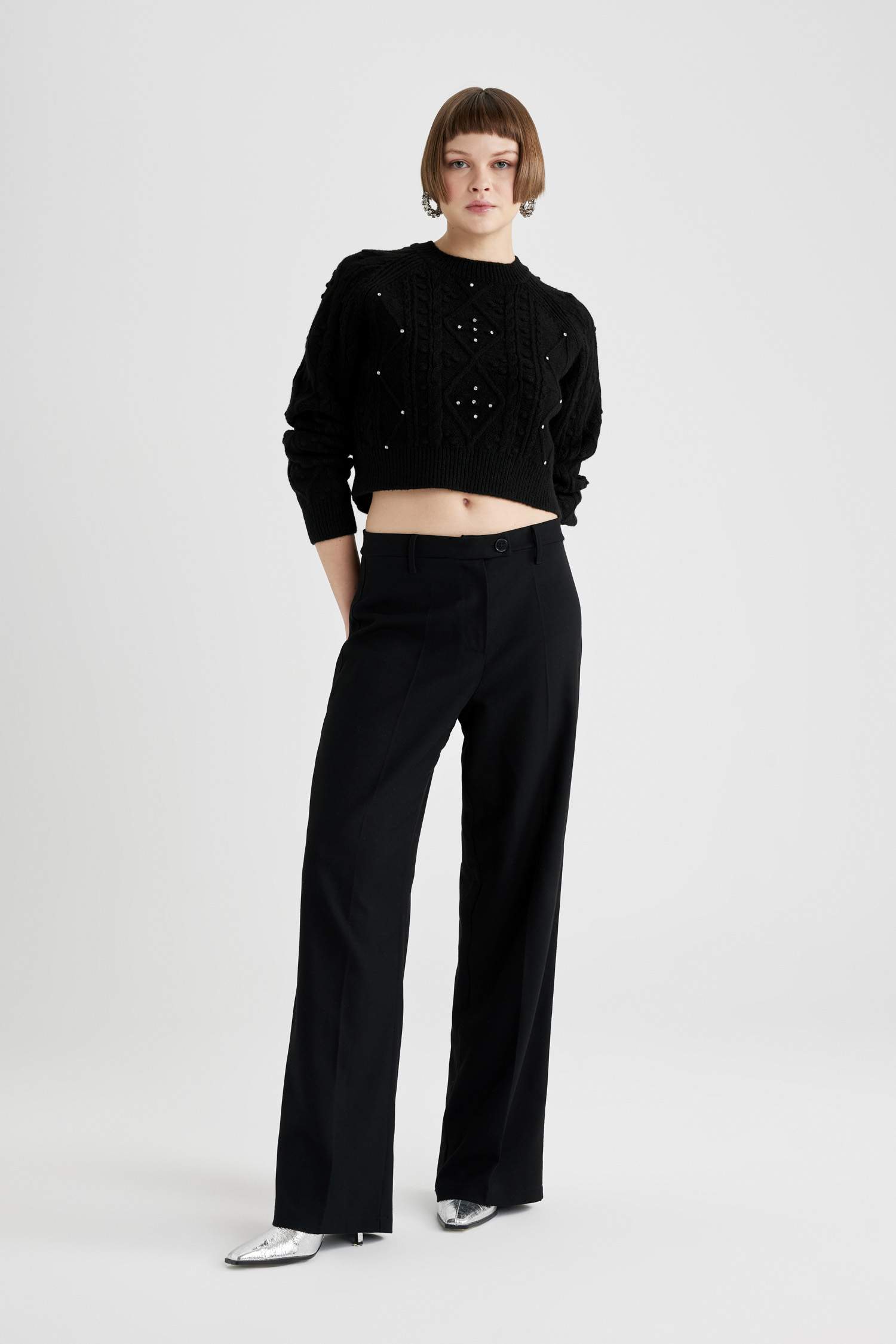 Crew Neck Crop Pullover