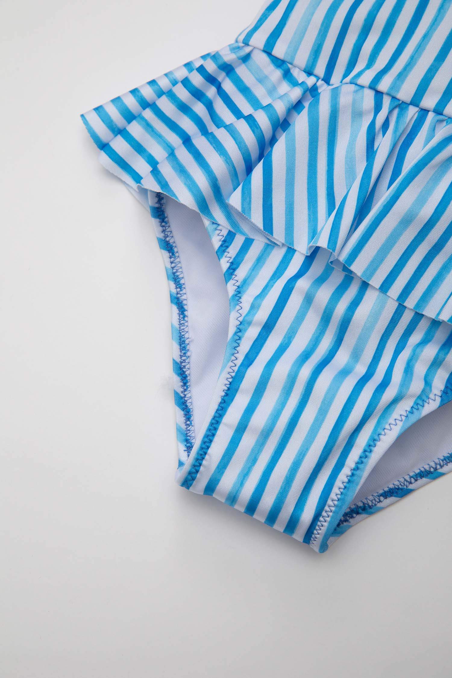 مايوه بناتي منقوش