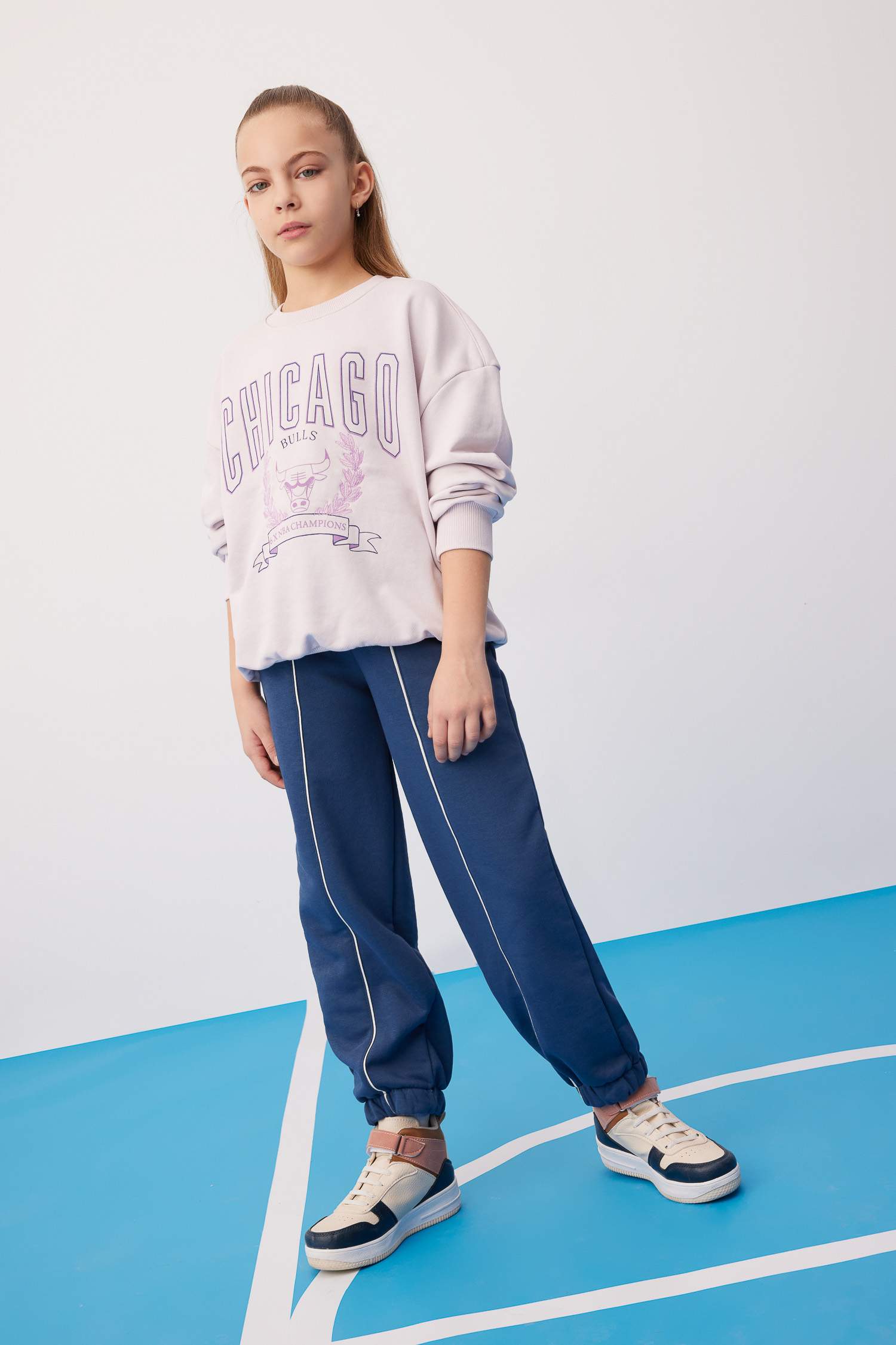 Kız Çocuk NBA Chicago Bulls Oversize Geniş Kalıp Bisiklet Yaka Sweatshirt