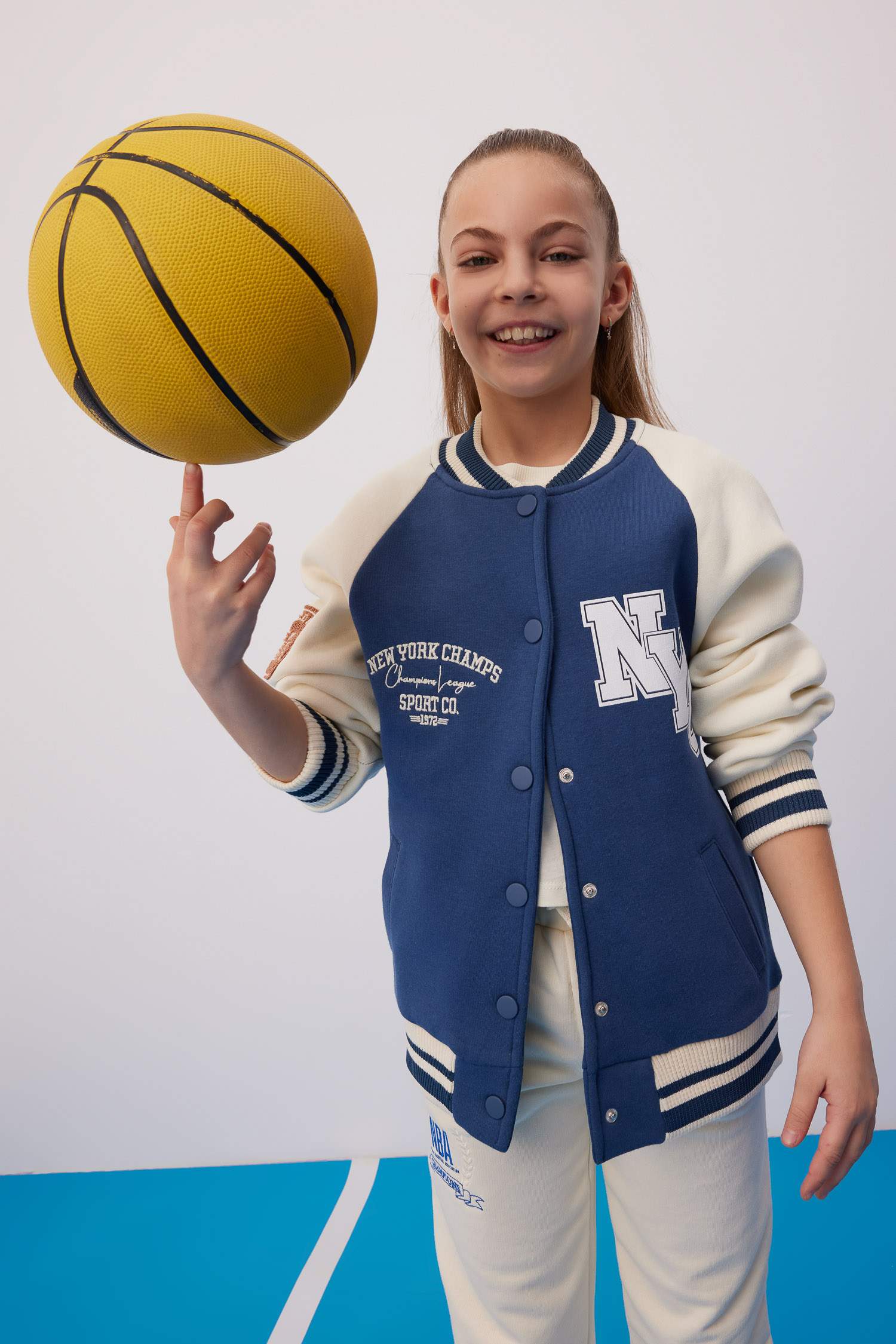 Кардиган с круглым вырезом из плотной ткани для девочек