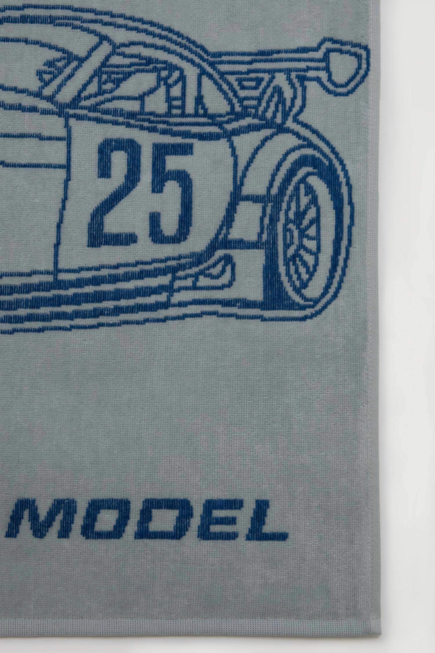 منشفة بحر ولادي قطن بطبعة سيارة