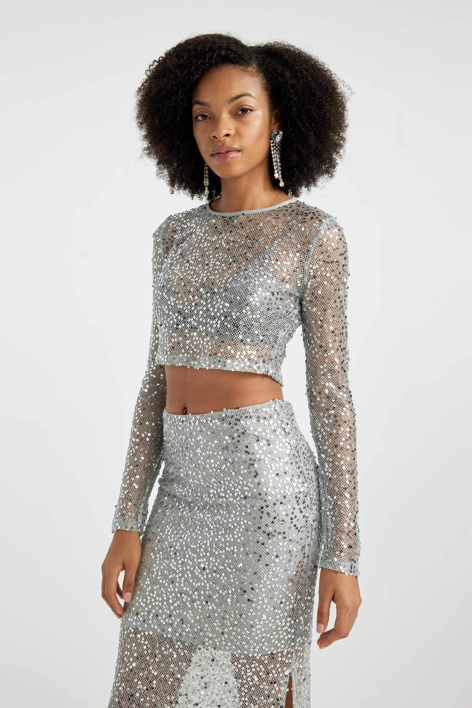 Regular Fit Bisiklet Yaka Payetli Kumaş Uzun Kollu Tişört