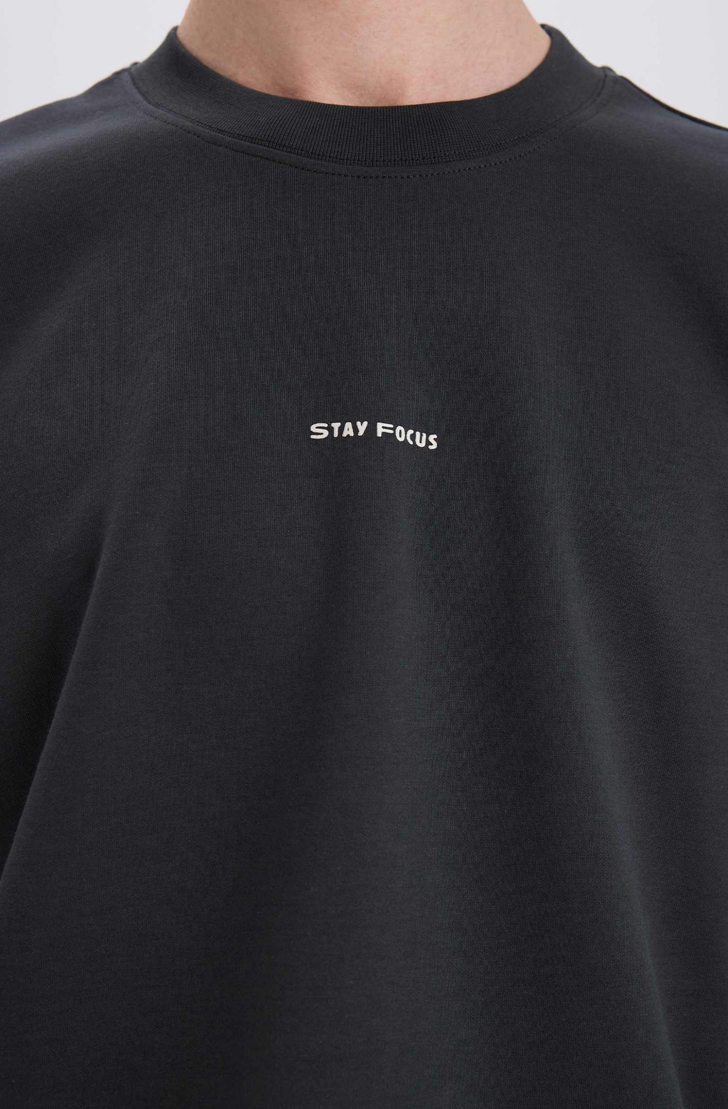 Футболка с круглым вырезом с принтом