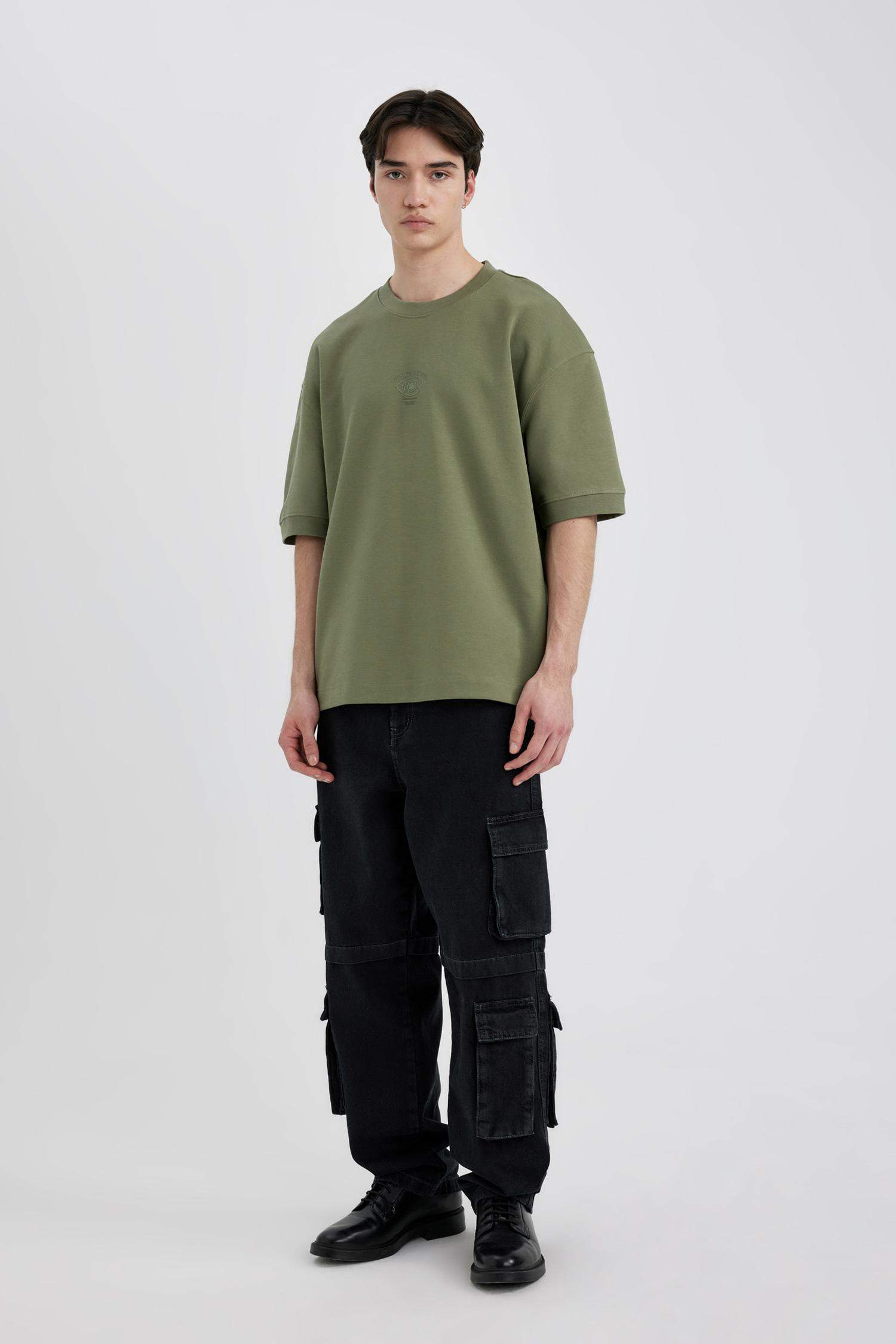 Loose Fit Crew Neck Slogan Printed Heavy Fabric T-Shirt