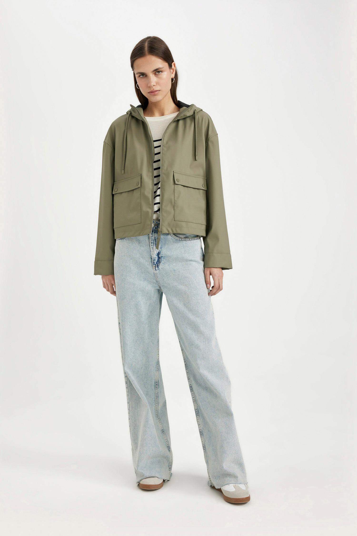 Su Geçirmez Kısa Yağmurluk Kapüşonlu Fermuarlı Cepli