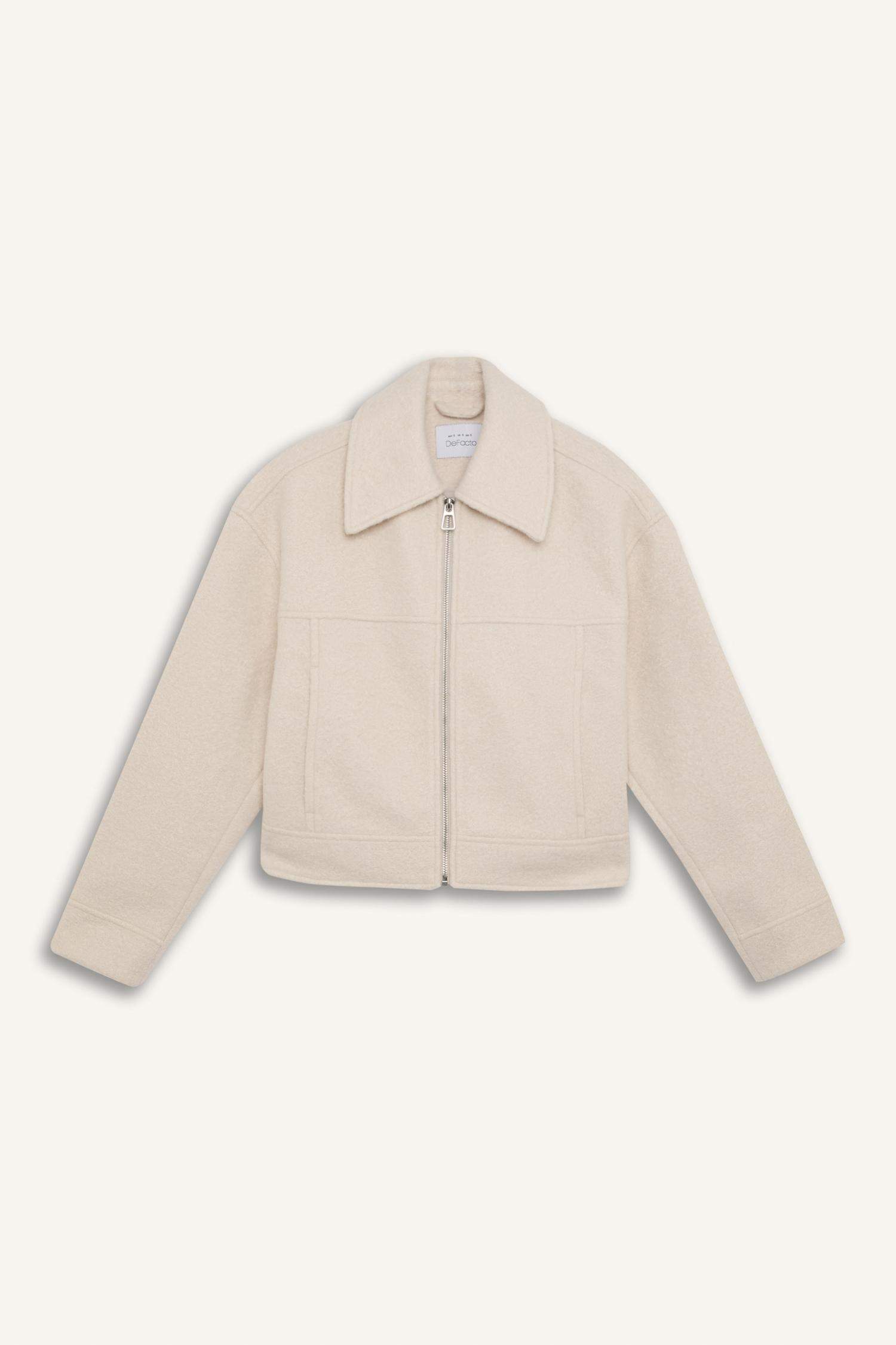 فيست كاشمير قصيرة بقصة عادية برقبة بولو