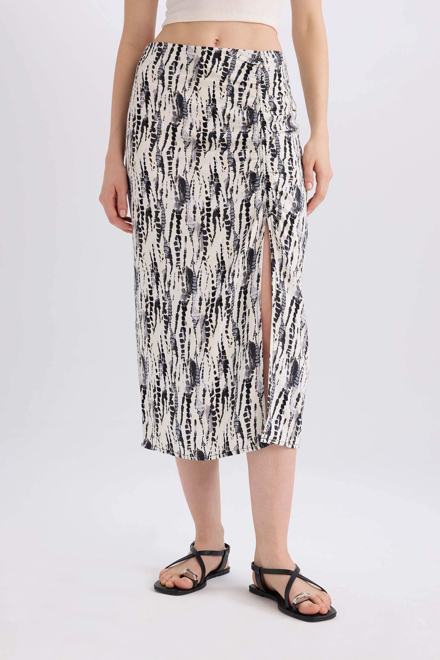 تنورة ميدي مطبوع منسوج بقصة A بخصر عادي