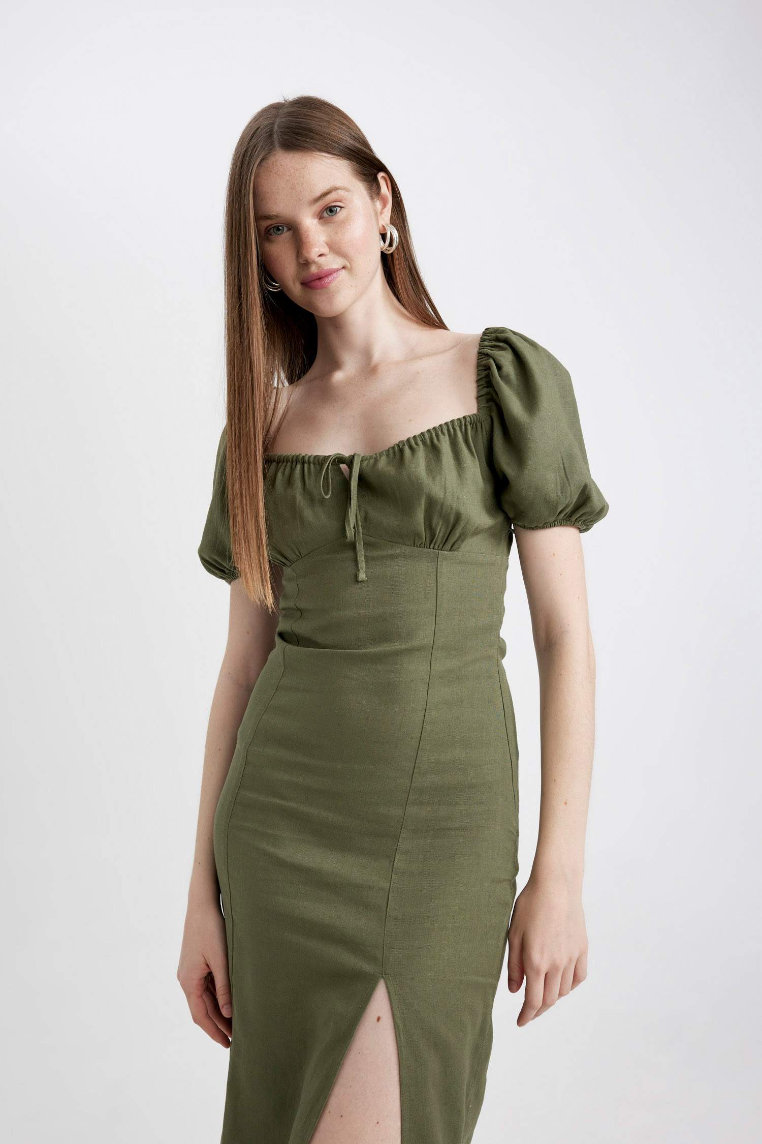 Платье миди с коротким рукавом из льна