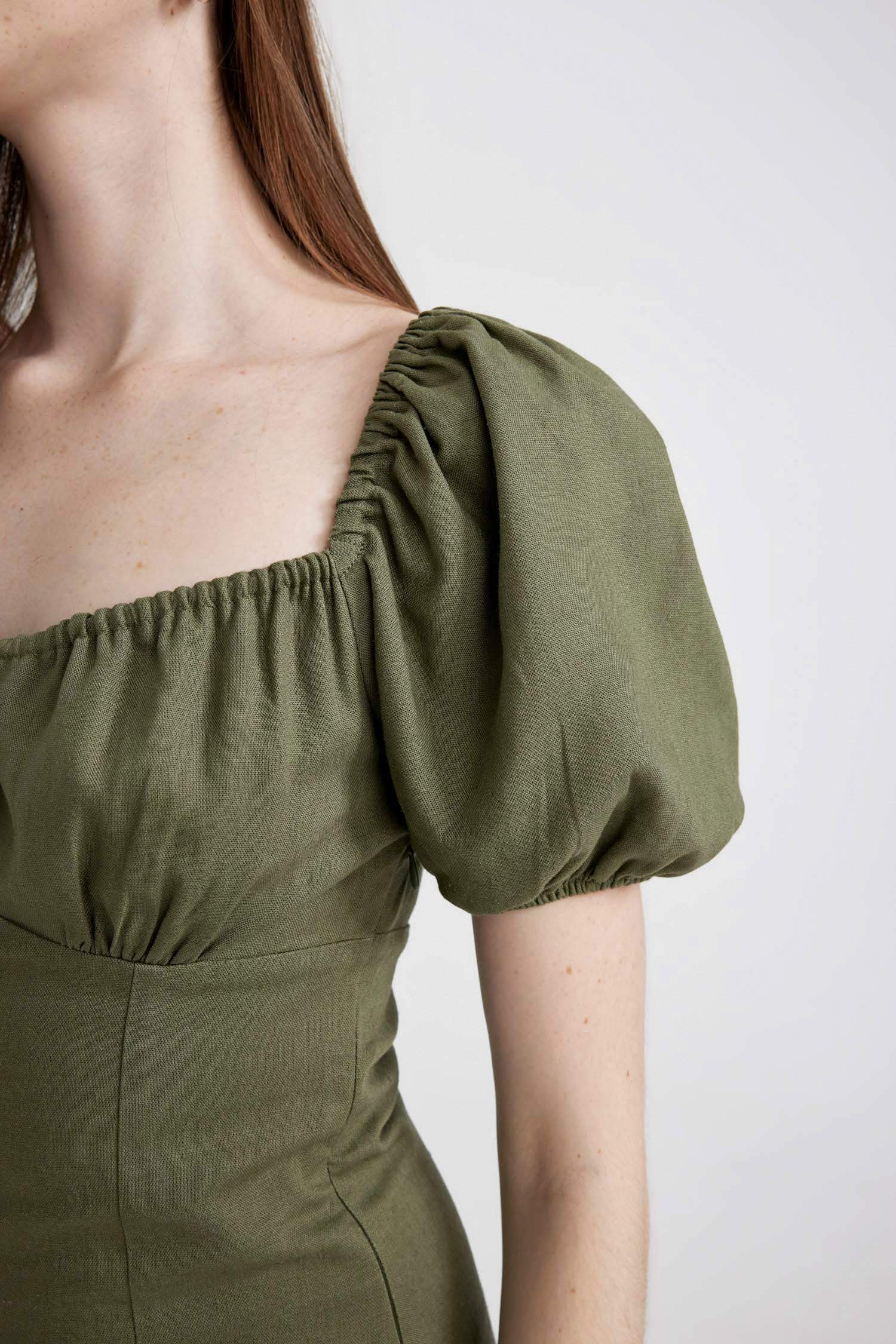 Платье миди с коротким рукавом из льна