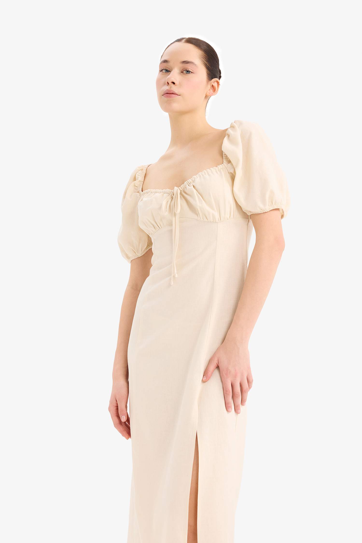 فستان ميدي نص ردن بياخة قلب من كتان