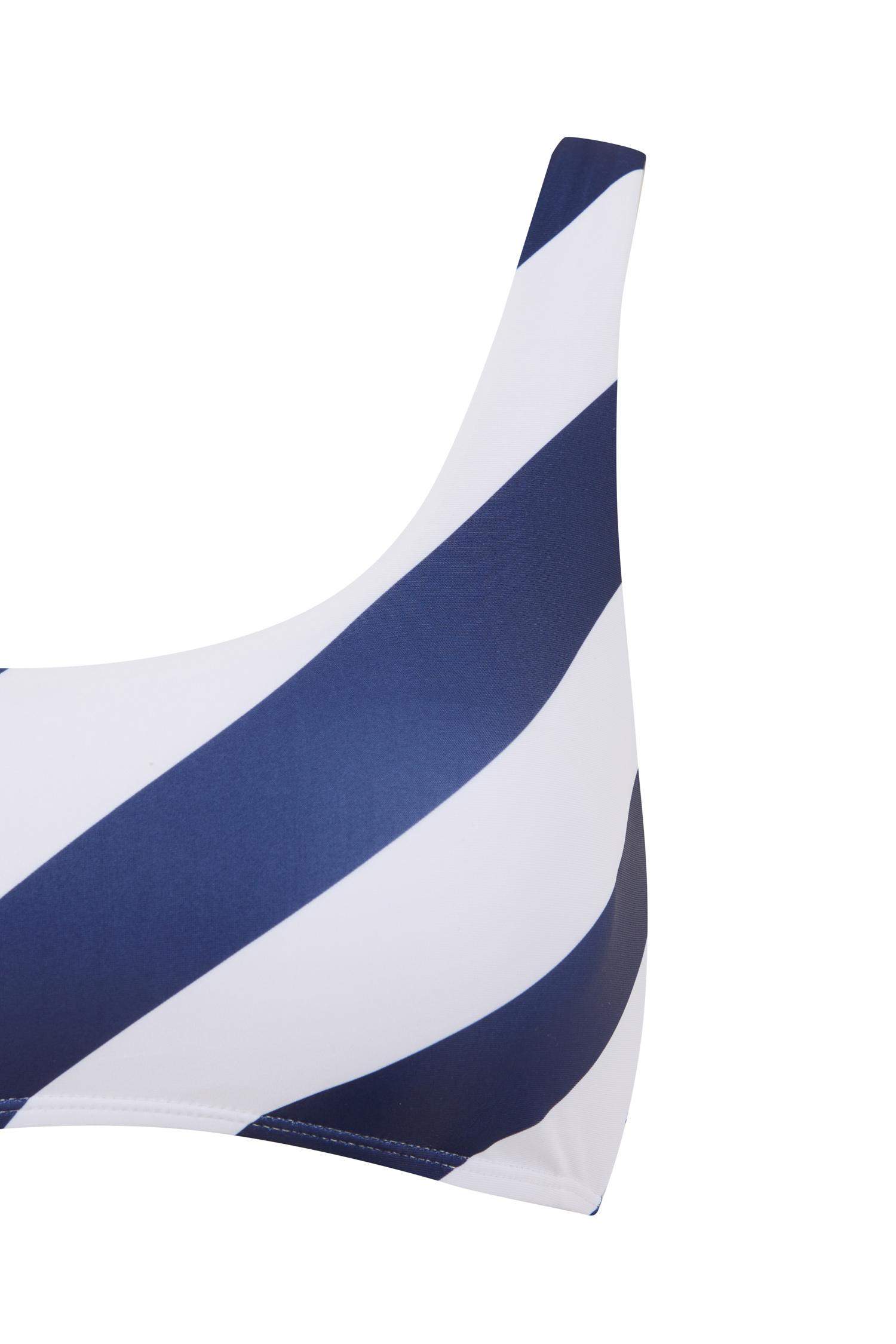 Верх бикини в полоску, Fall in Love