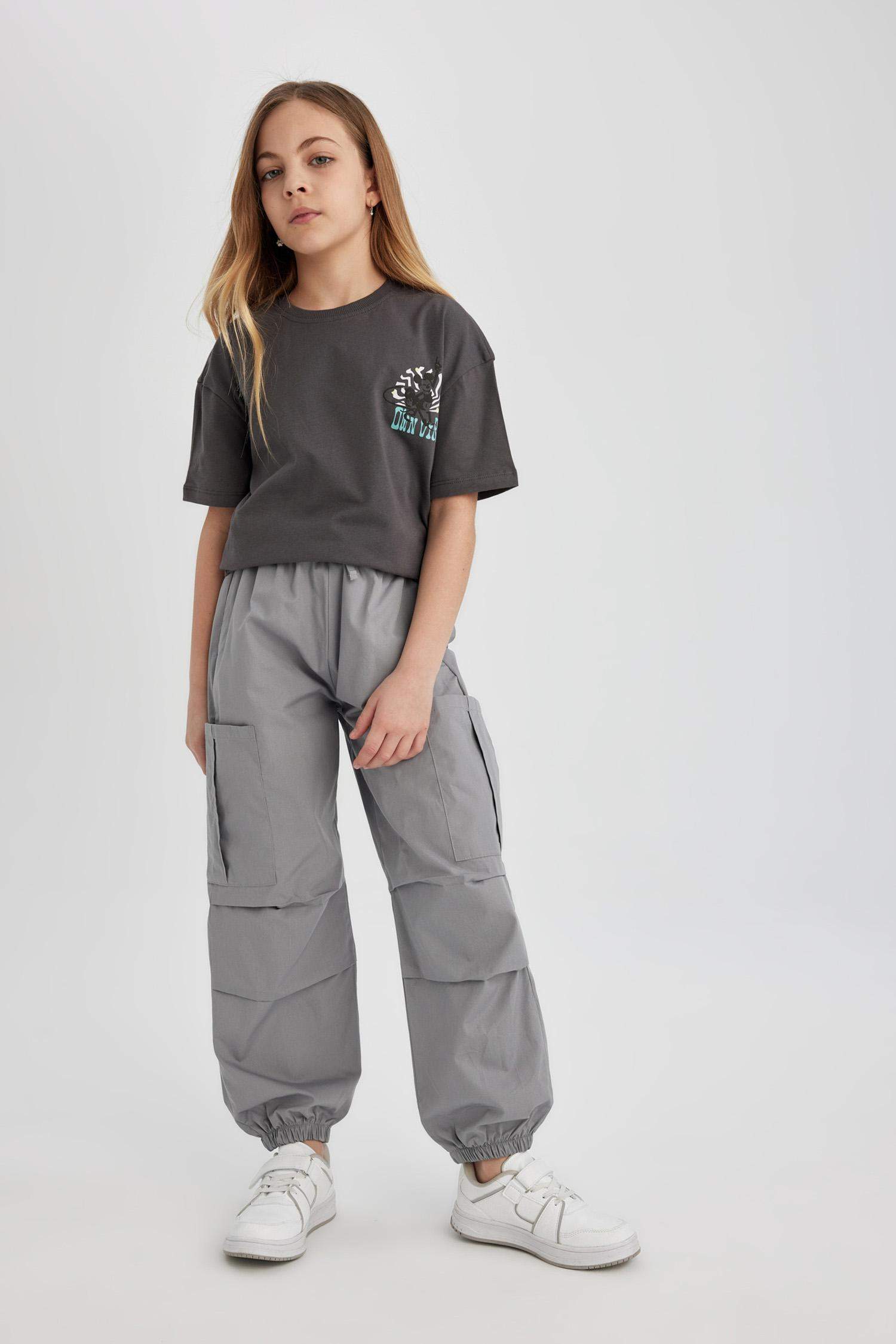 Kız Çocuk Disney Mickey & Minnie Oversize Geniş Kalıp Bisiklet Yaka Kısa Kollu Tişört