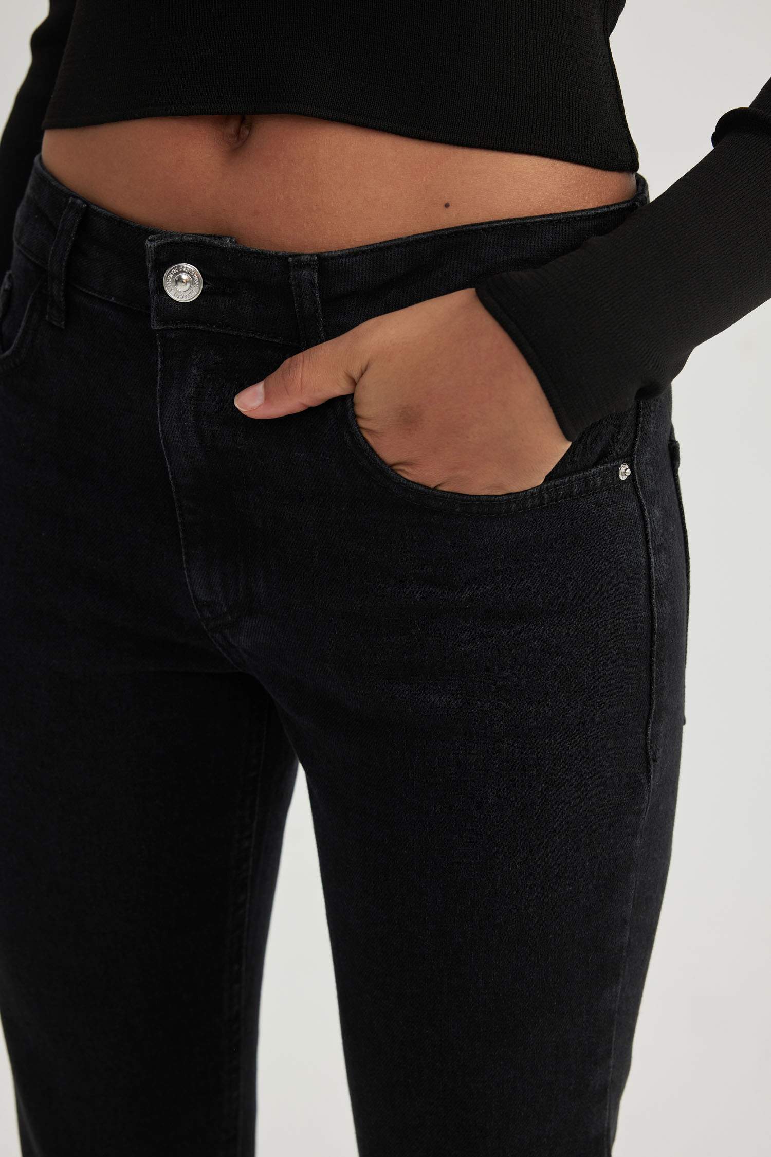 Slim Fit Normal Waist Ankle Length Jeans