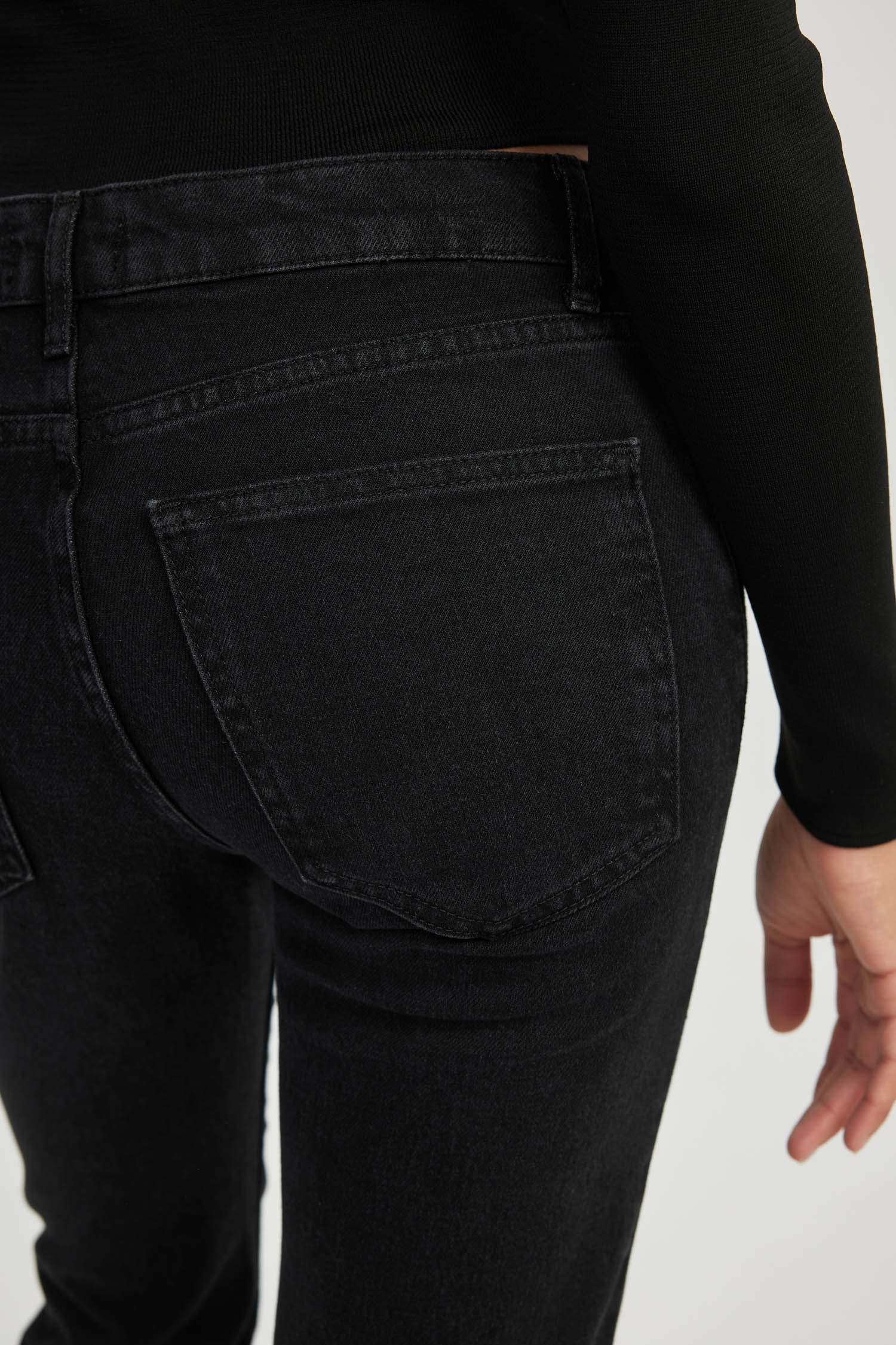 Slim Fit Normal Waist Ankle Length Jeans