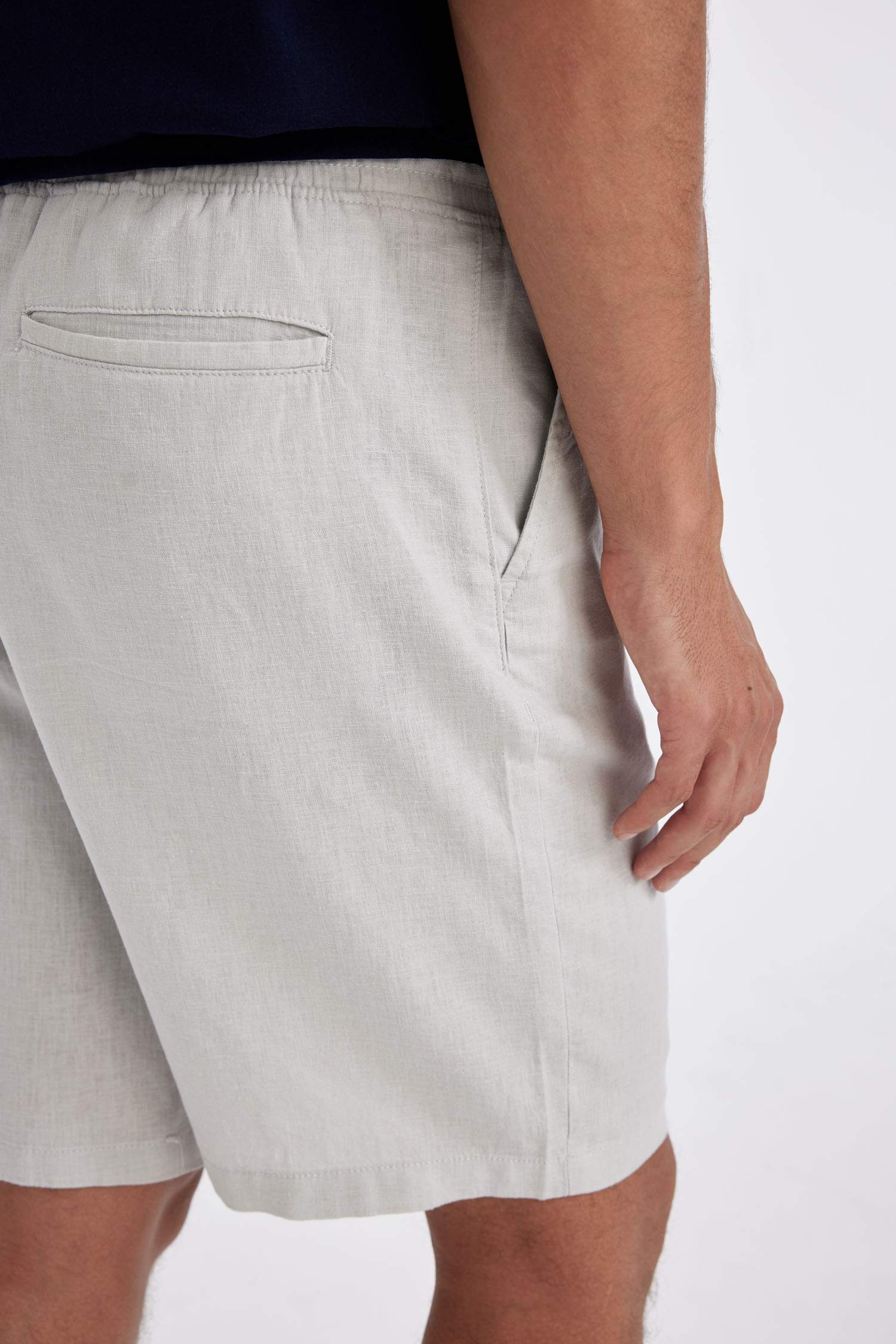 Relax Fit Keten Karışımlı Yazlık Bermuda Şort